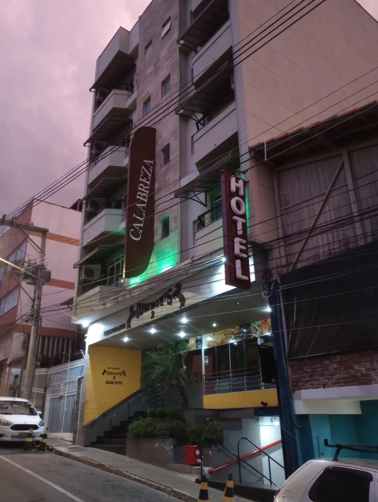 Property building in Calabreza Hotel e Restaurante