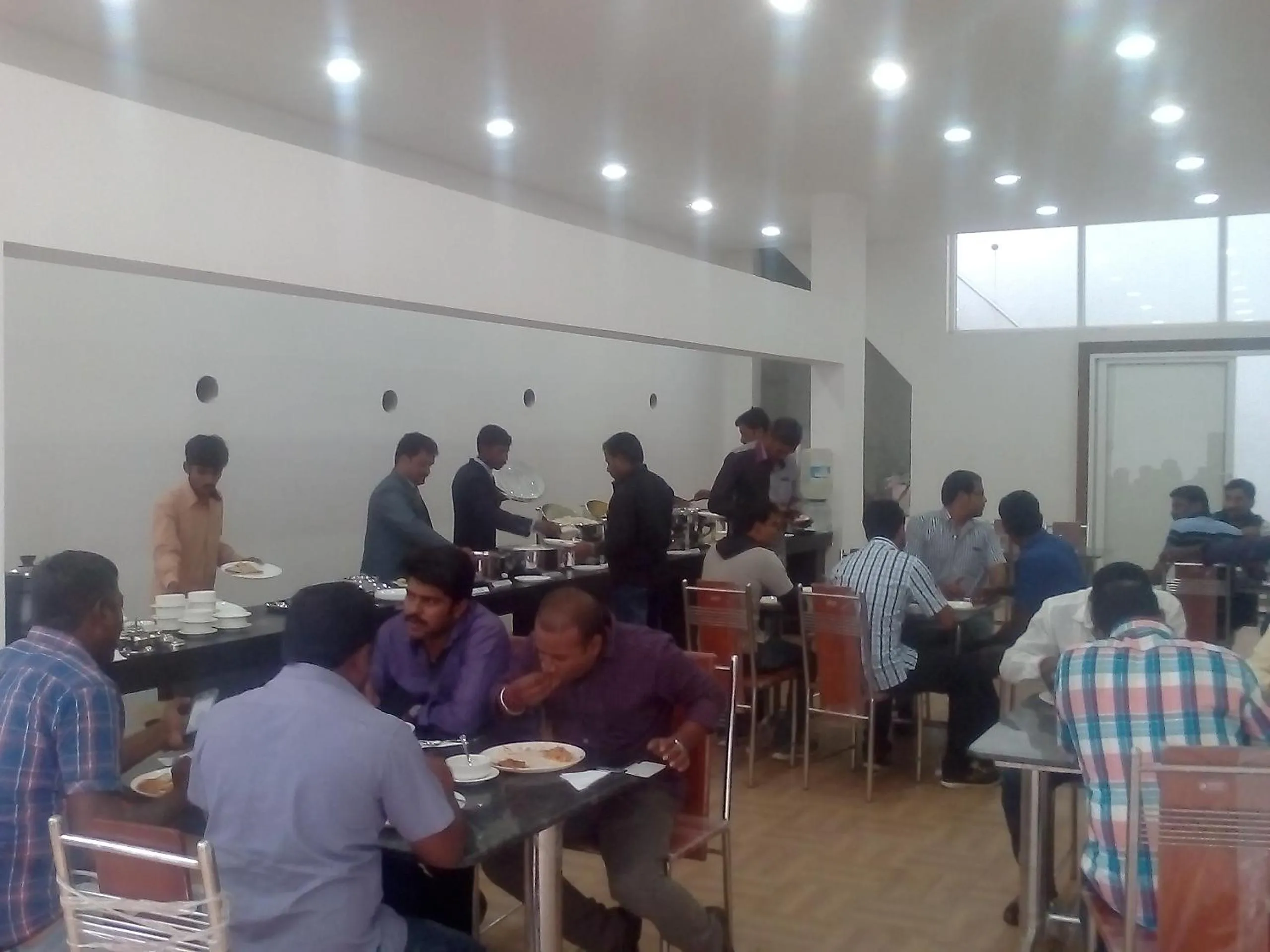 Restaurant/places to eat in R T Hill View