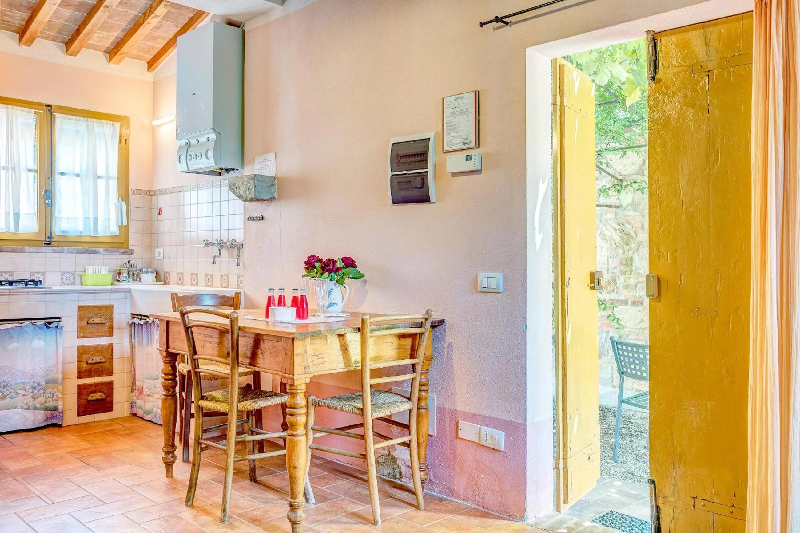 Kitchen or kitchenette in Agriturismo Il poggiarello