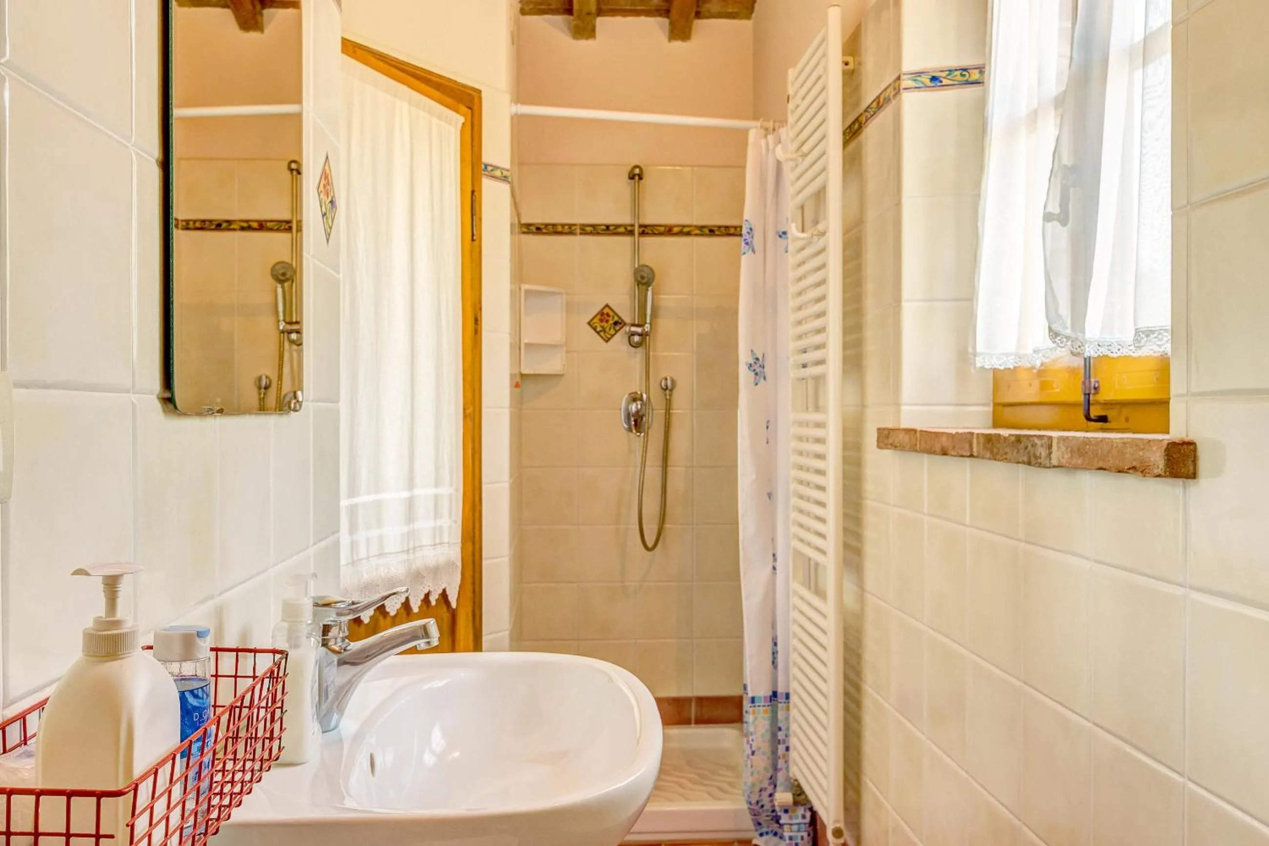 Shower in Agriturismo Il poggiarello