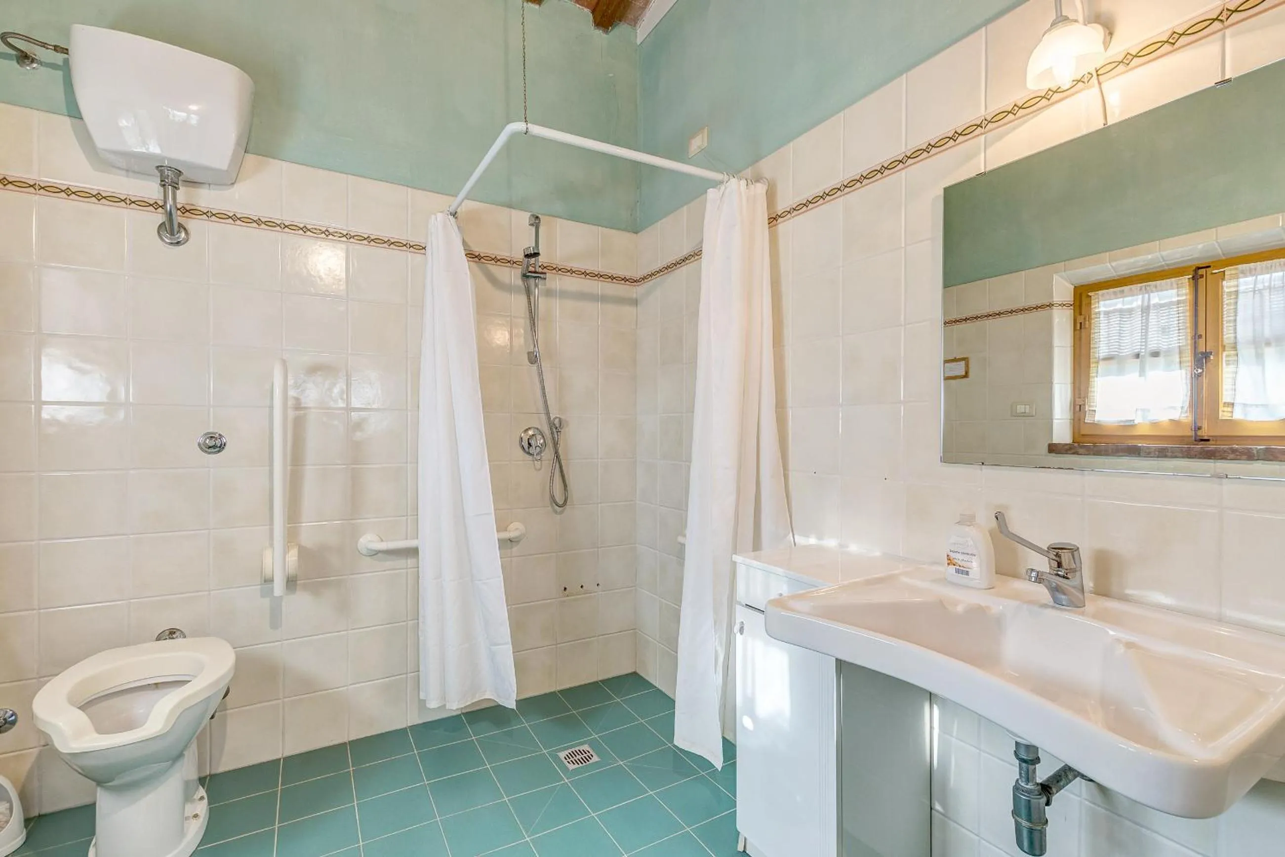 Shower in Agriturismo Il poggiarello