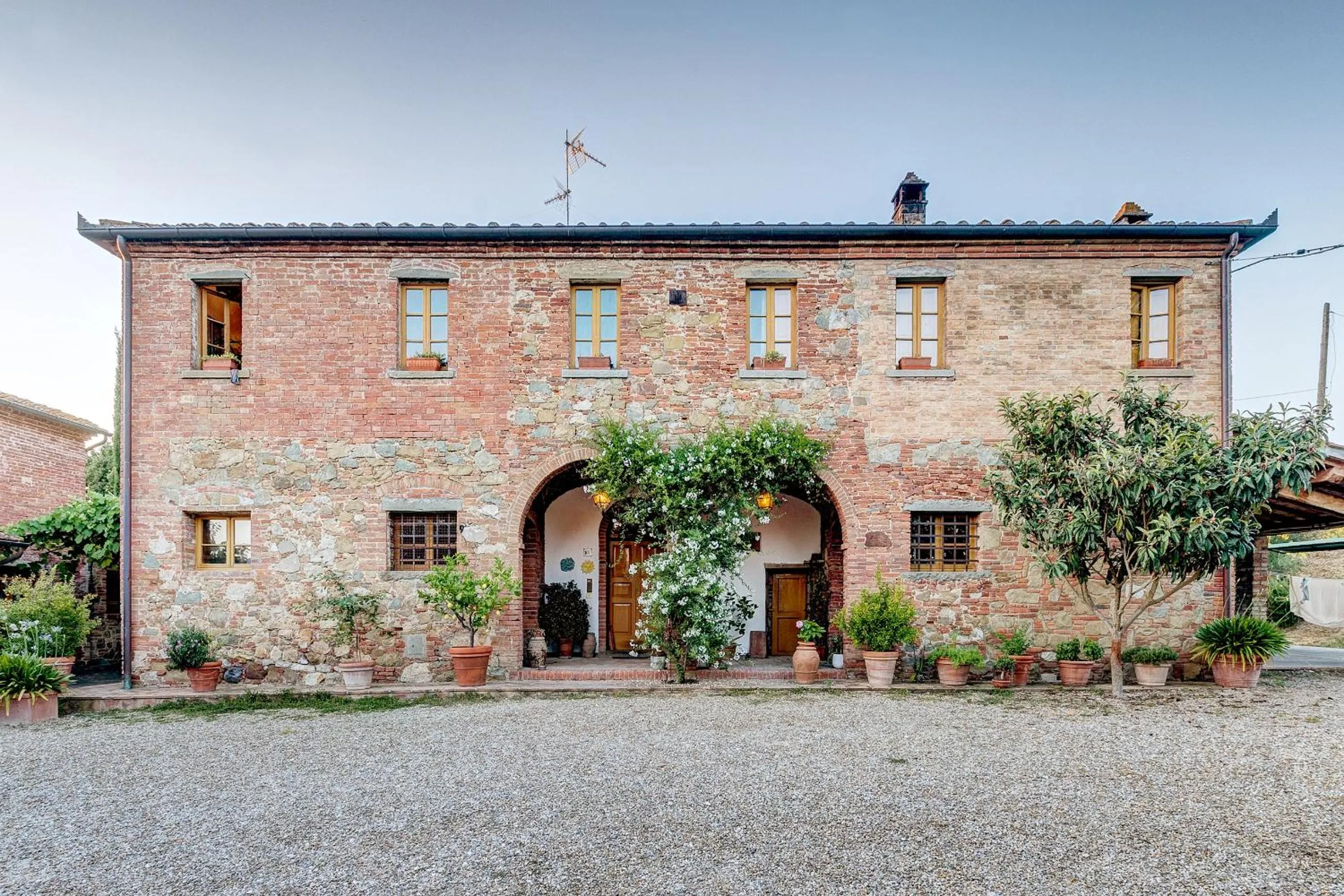 Facade/entrance in Agriturismo Il poggiarello
