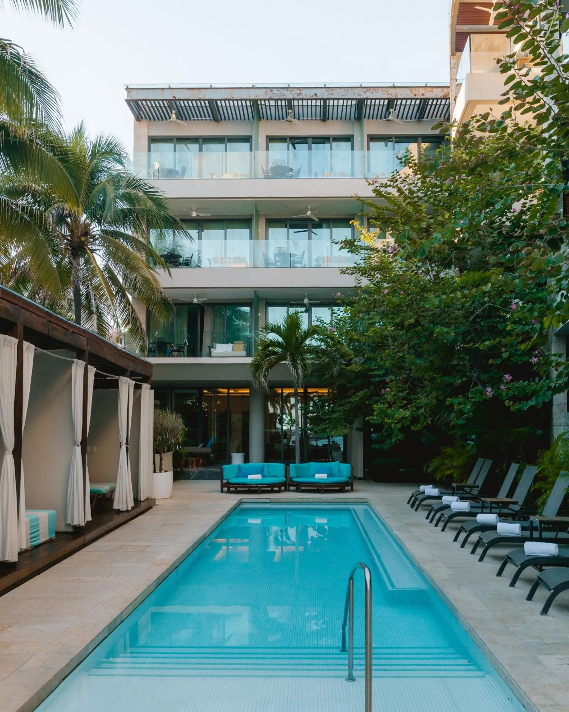 Swimming pool in Thompson Playa Del Carmen Main House, by Hyatt
