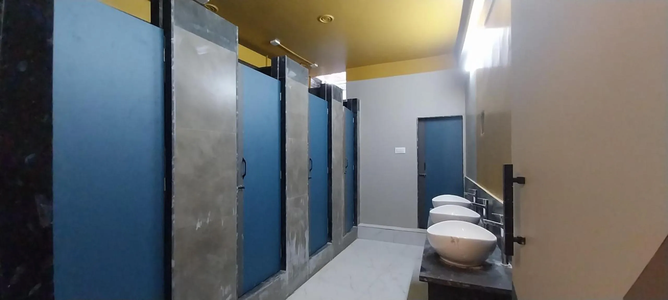 Bathroom in C2 Pods