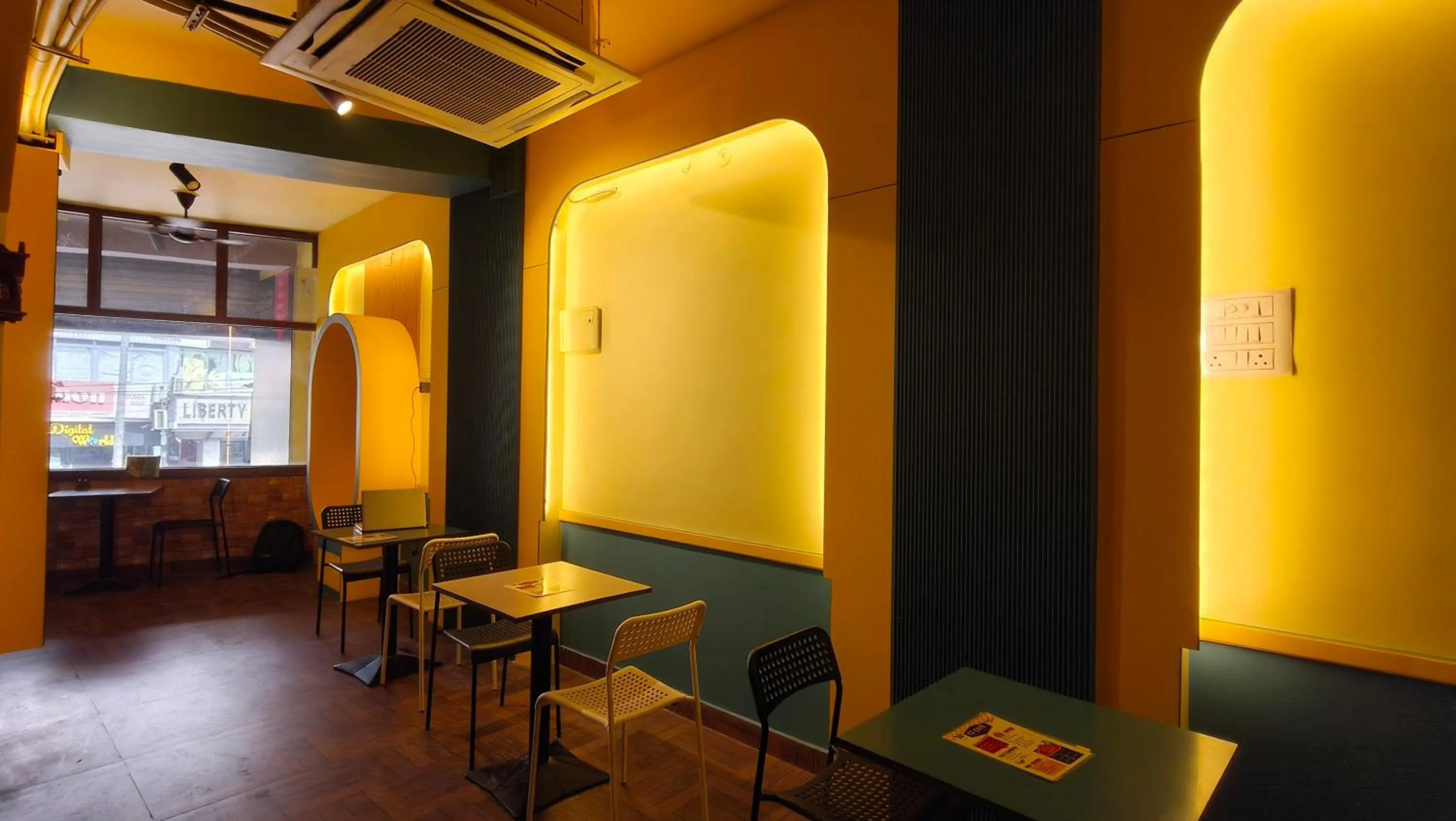 Restaurant/places to eat in C2 Pods