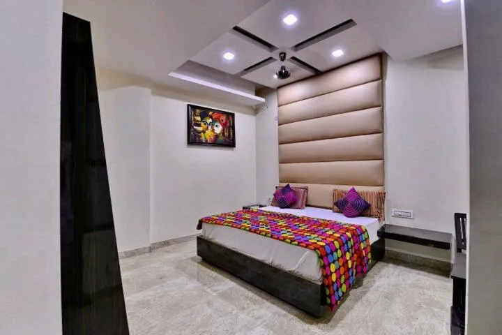 Hotel Samrat