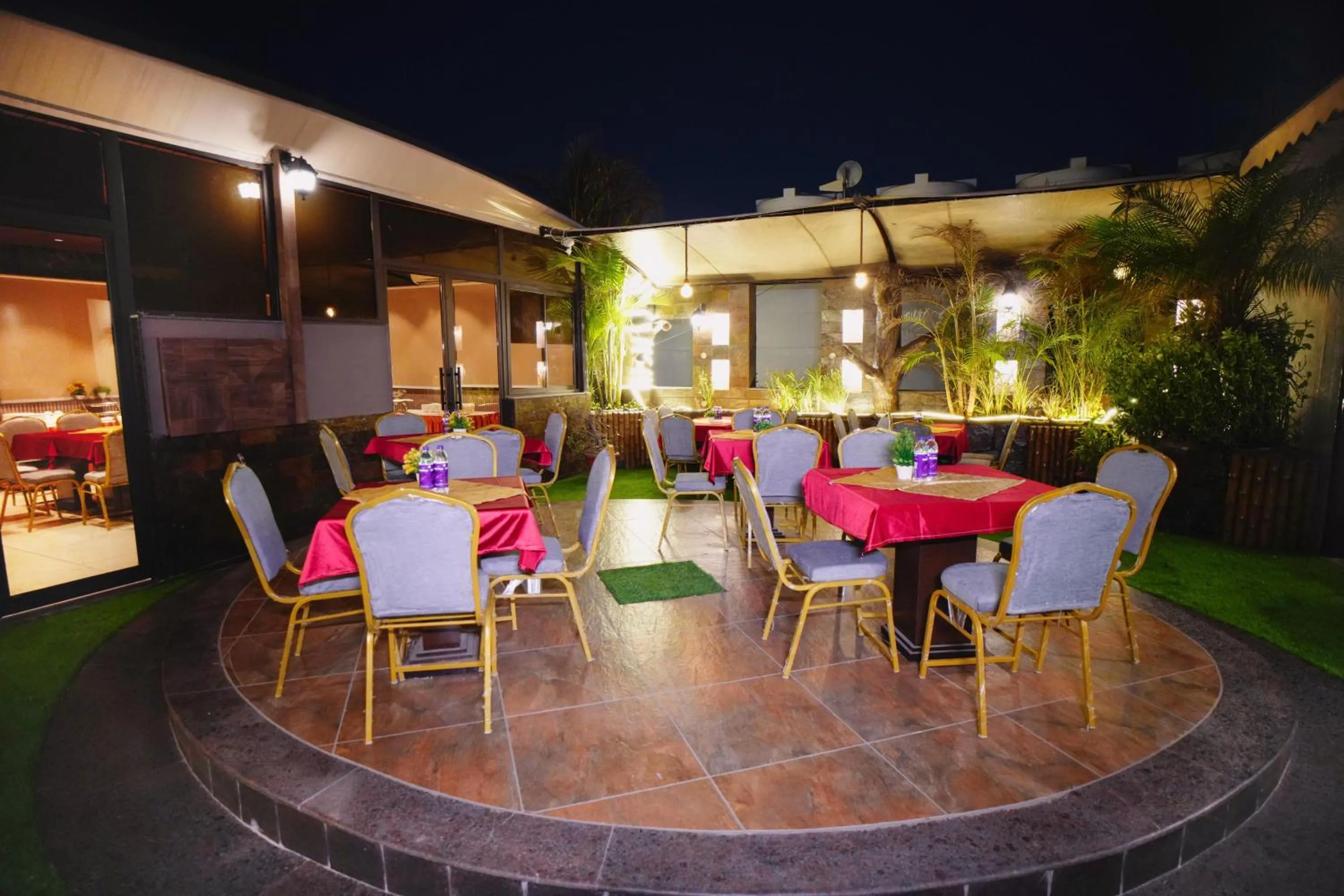 Hari's Court Inns & Hotels