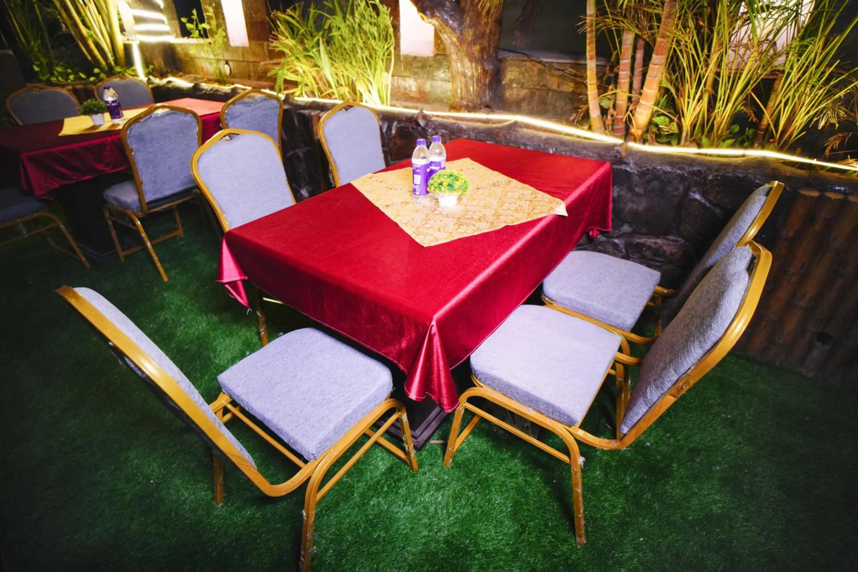 Hari's Court Inns & Hotels