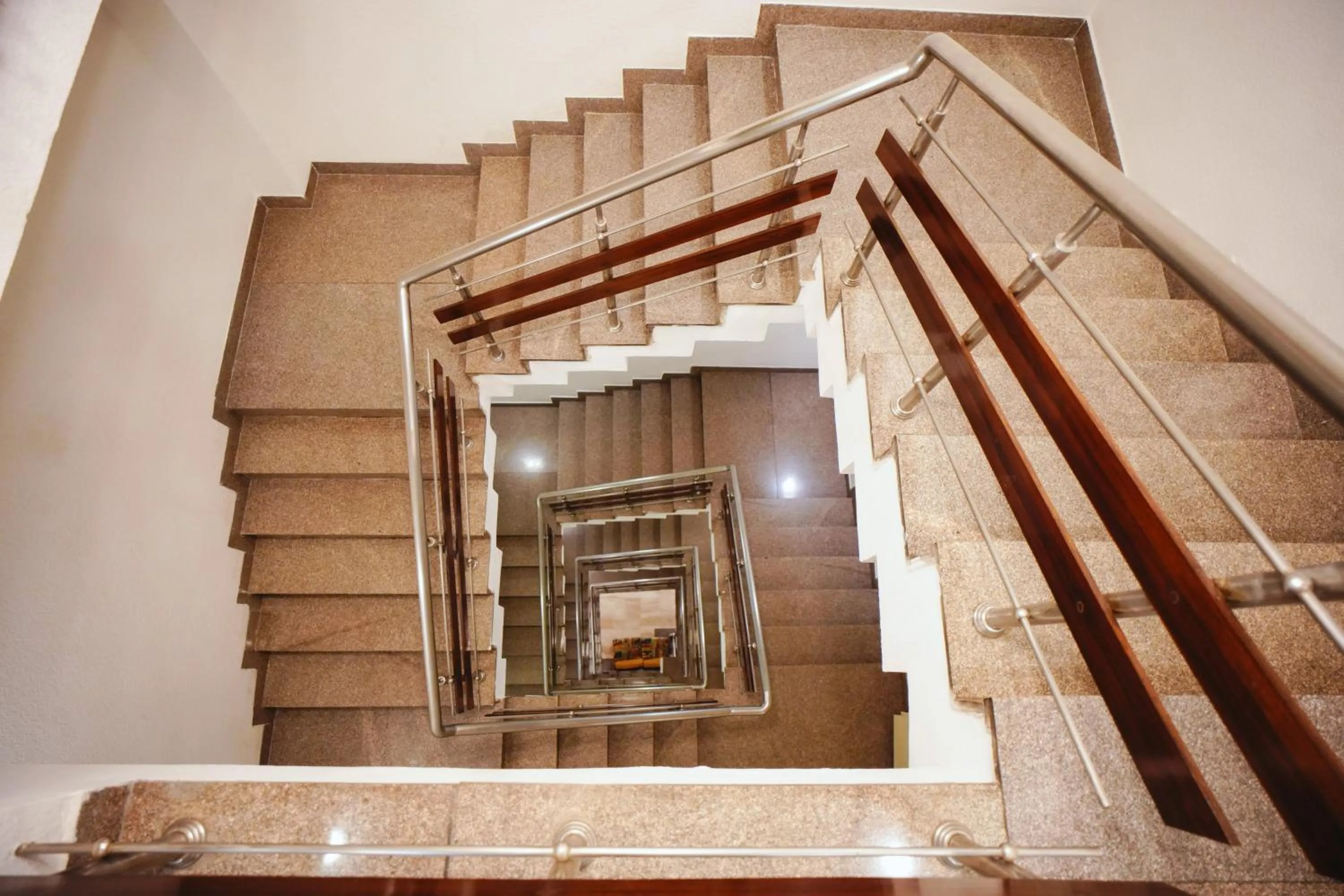 Hari's Court Inns & Hotels