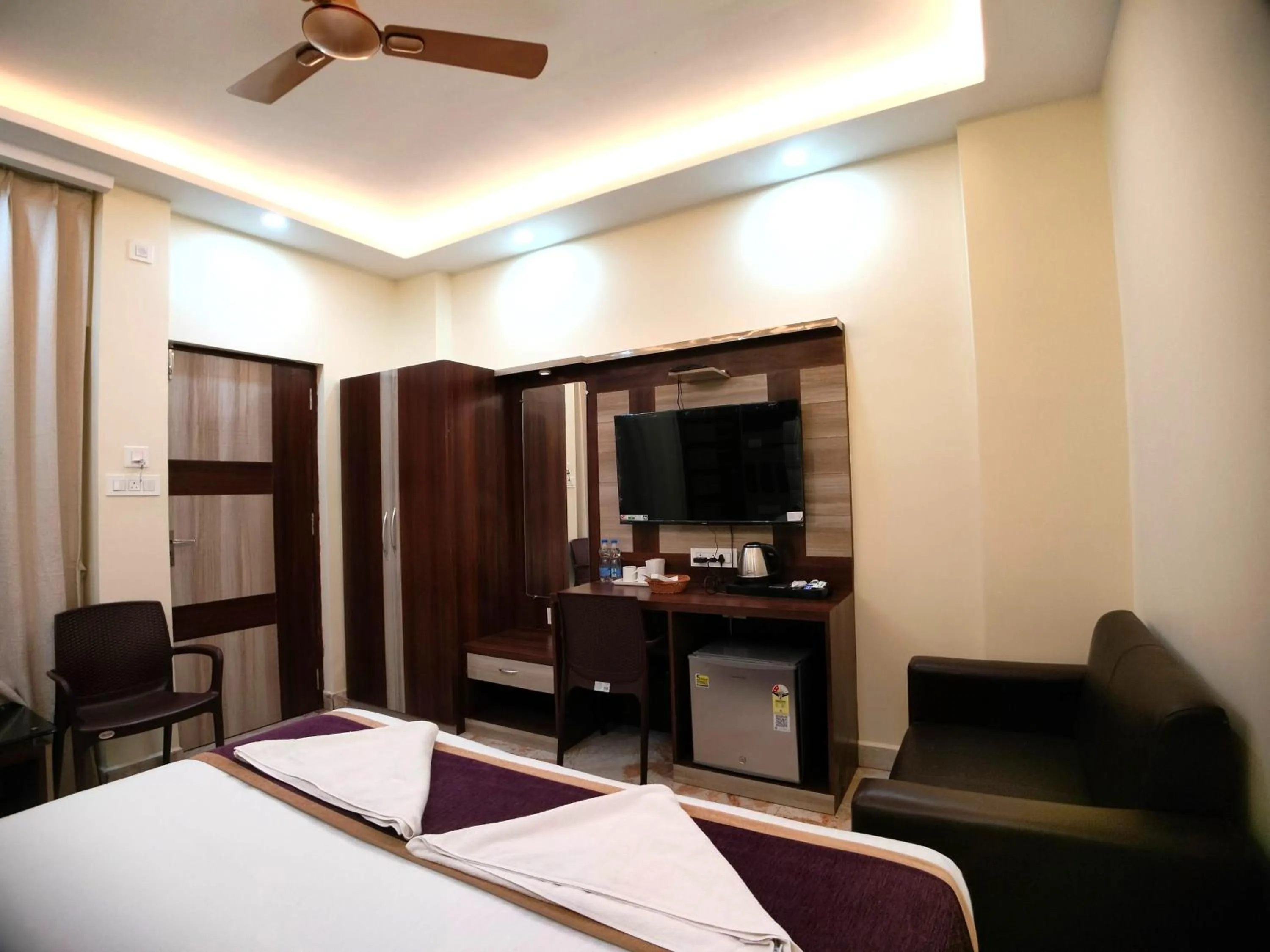 air conditioner, Bed in Elegant Beach Resort
