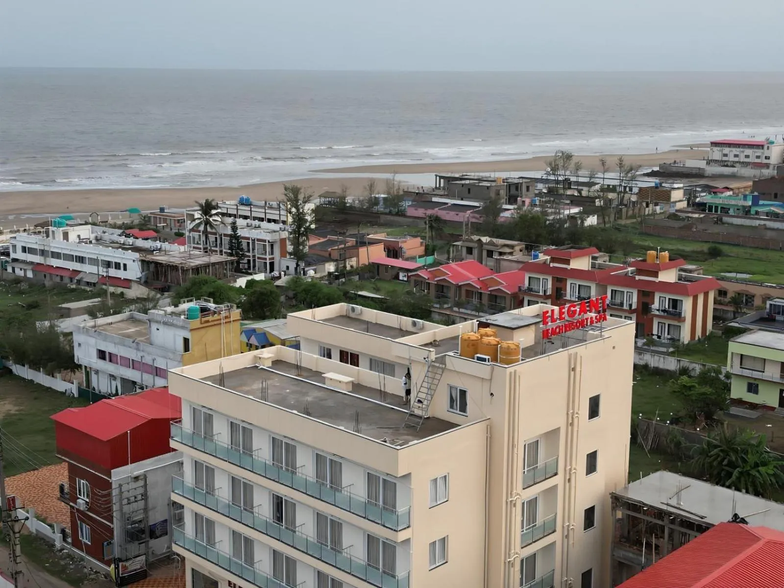 Property building in Elegant Beach Resort