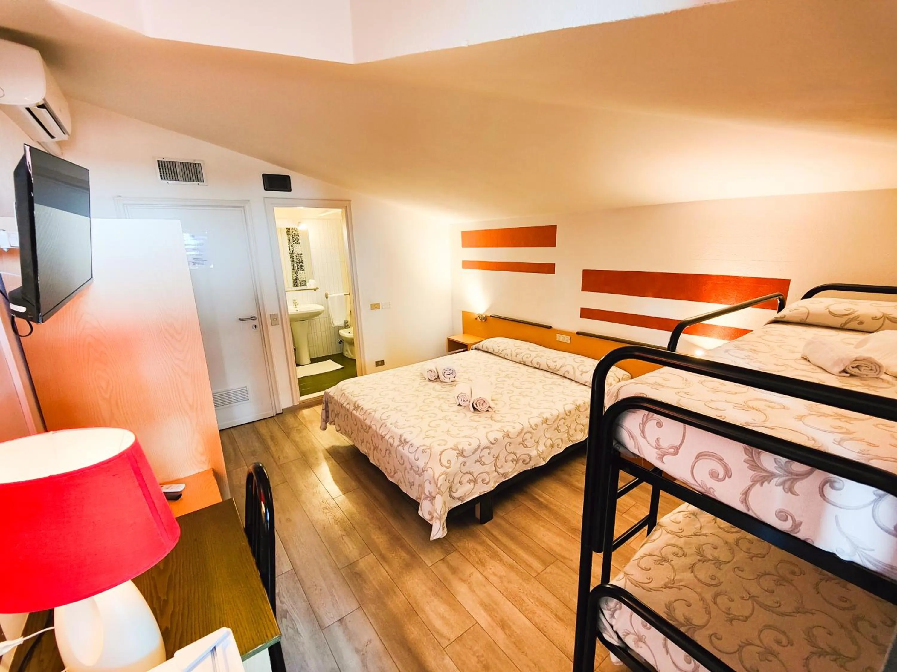 Bed in Albergo B&B Tenesi