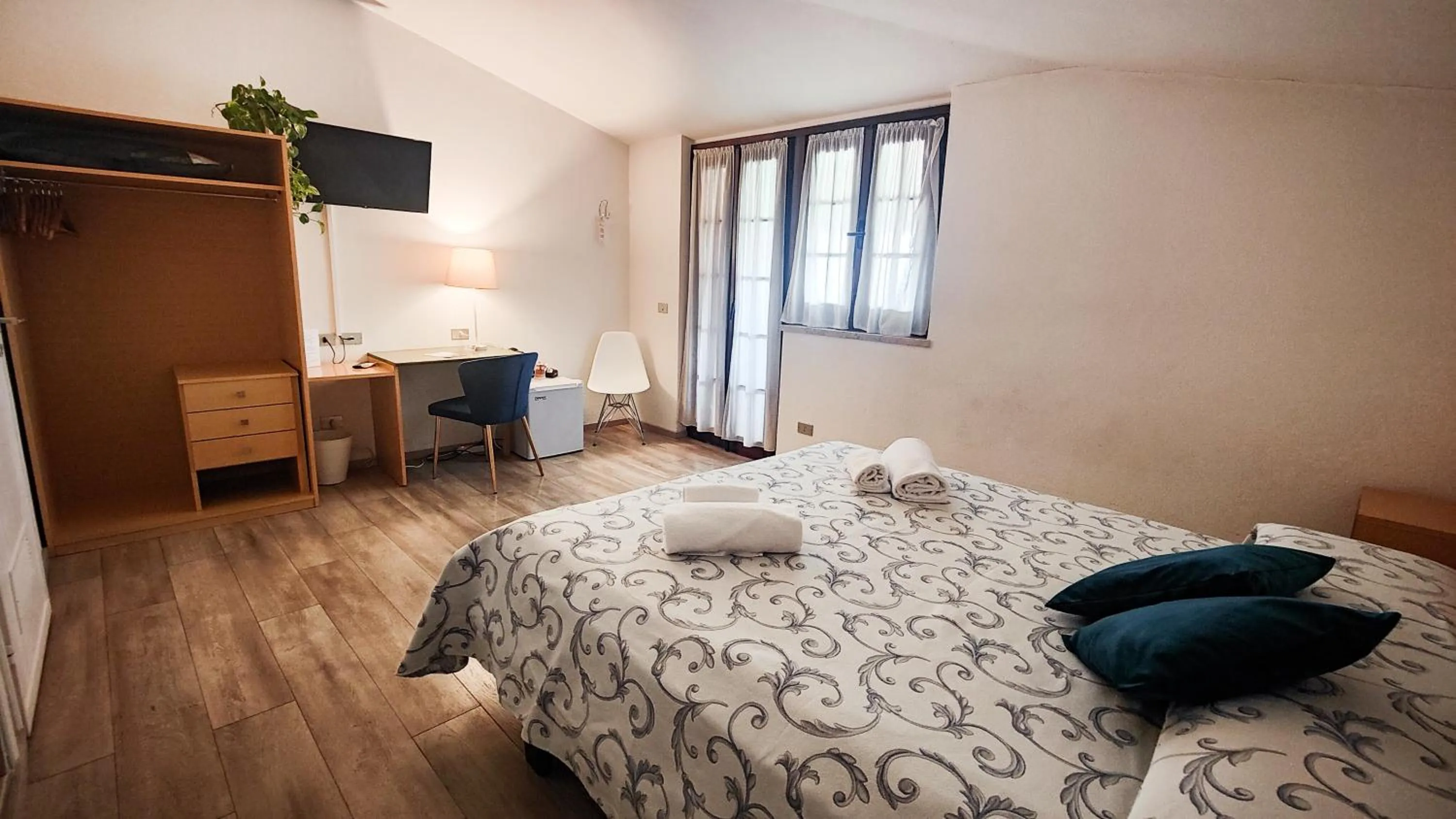 Bed in Albergo B&B Tenesi