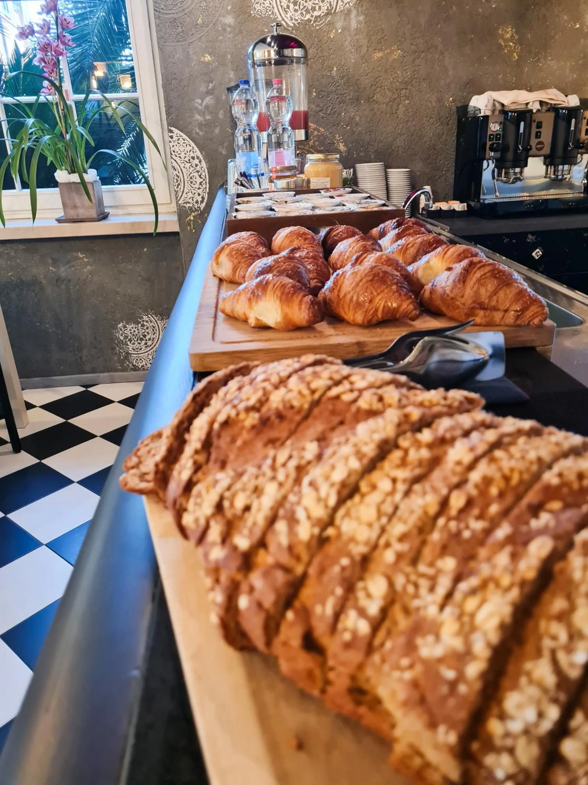 Breakfast in Albergo B&B Tenesi