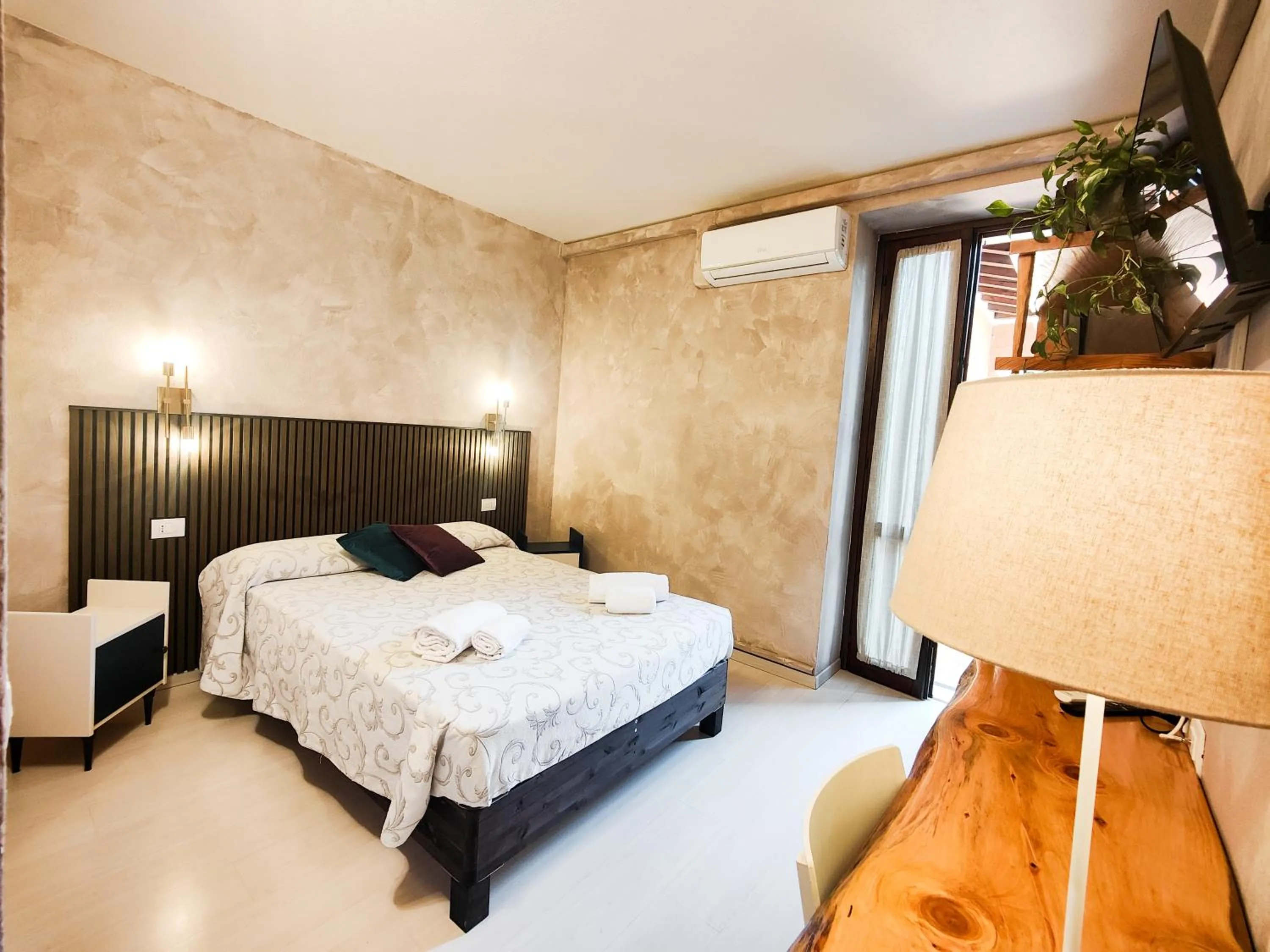 Bed in Albergo B&B Tenesi