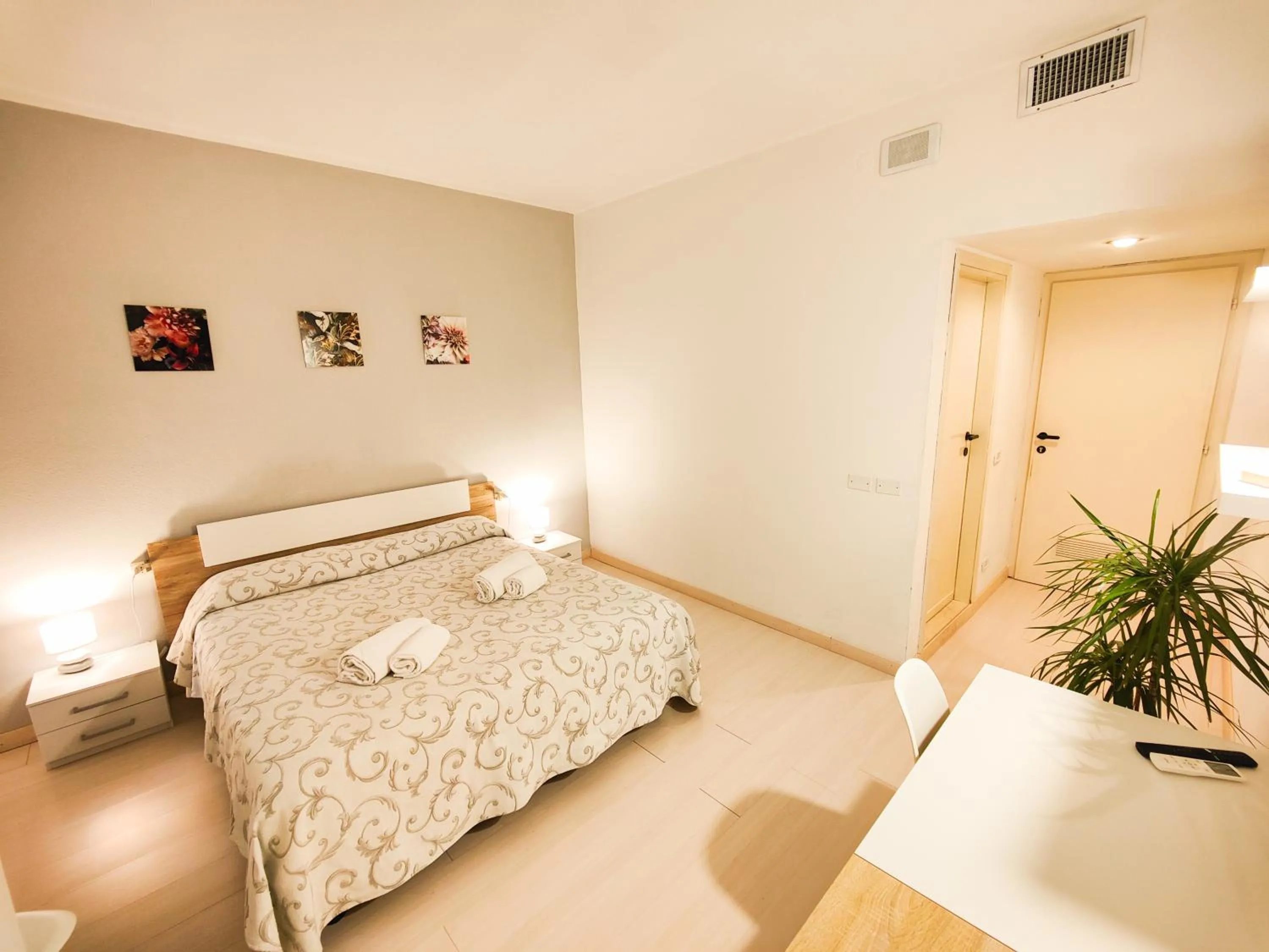 Bedroom, Bed in Albergo B&B Tenesi