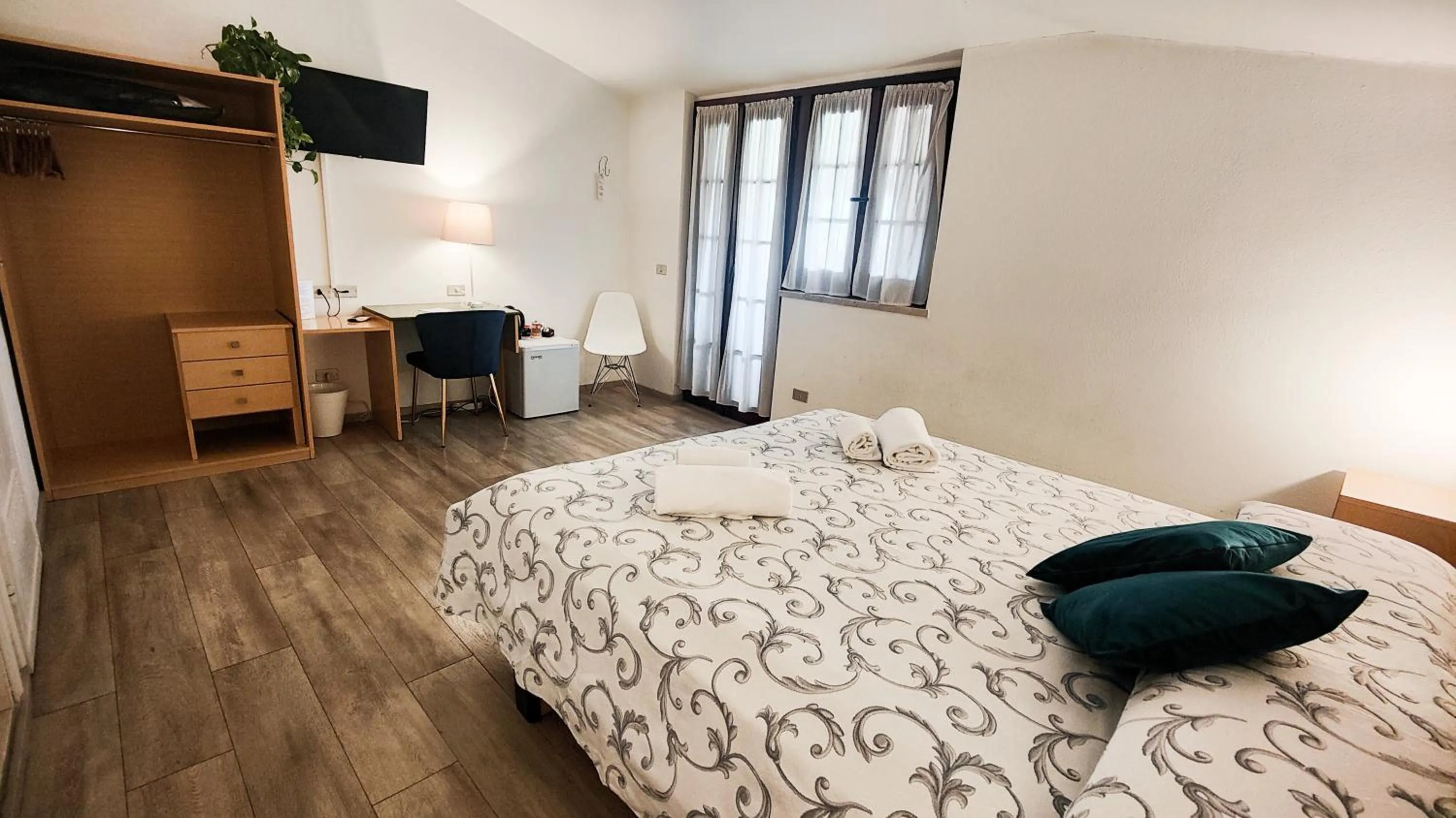 Bed in Albergo B&B Tenesi