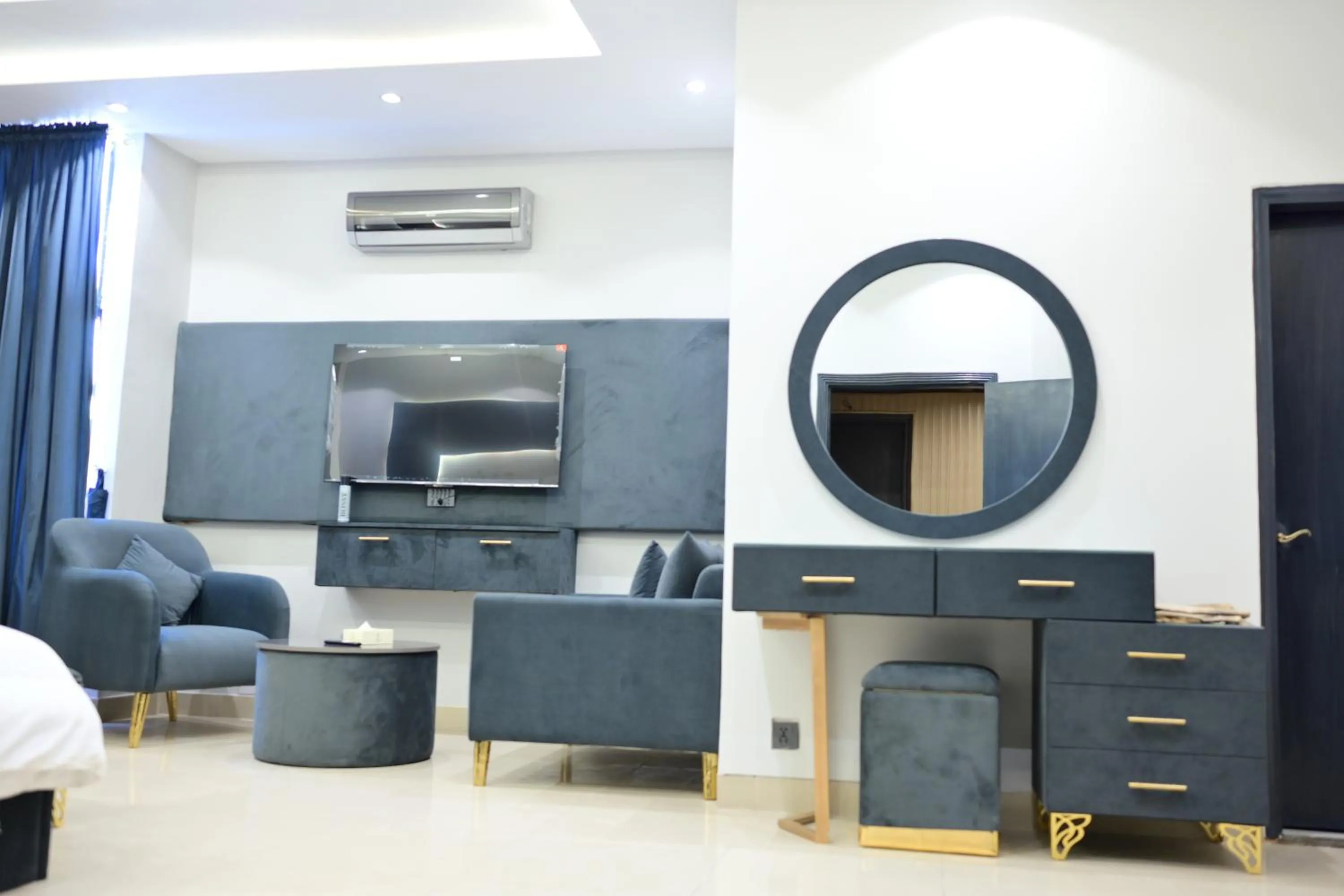 TV and multimedia in Hotel Taj Palace