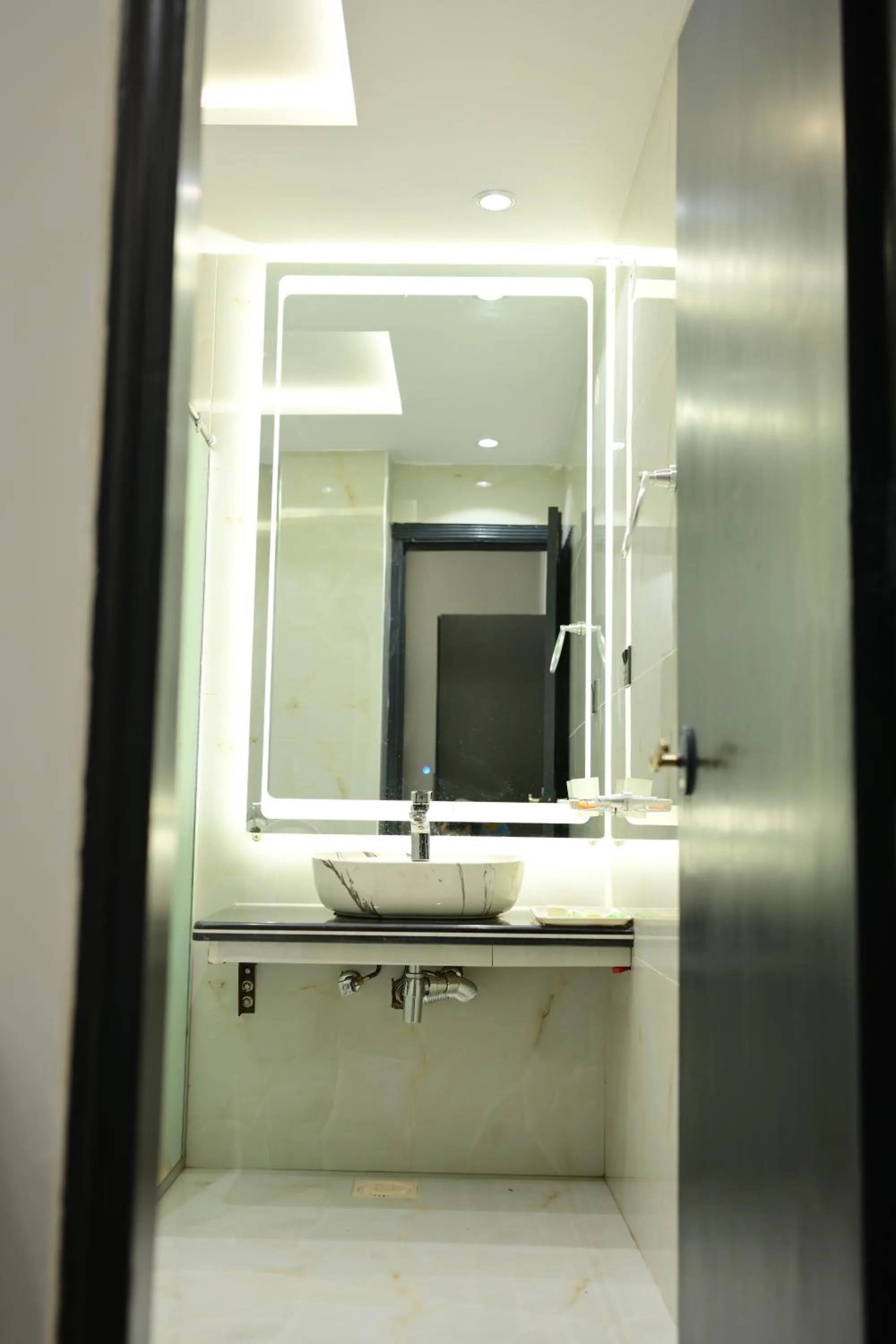 Shower in Hotel Taj Palace