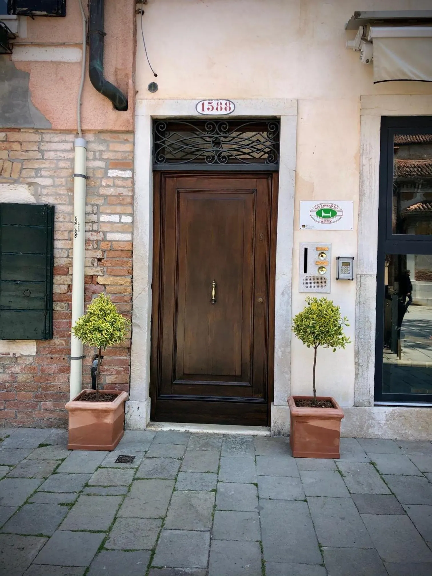 Facade/entrance in B&B Patatina