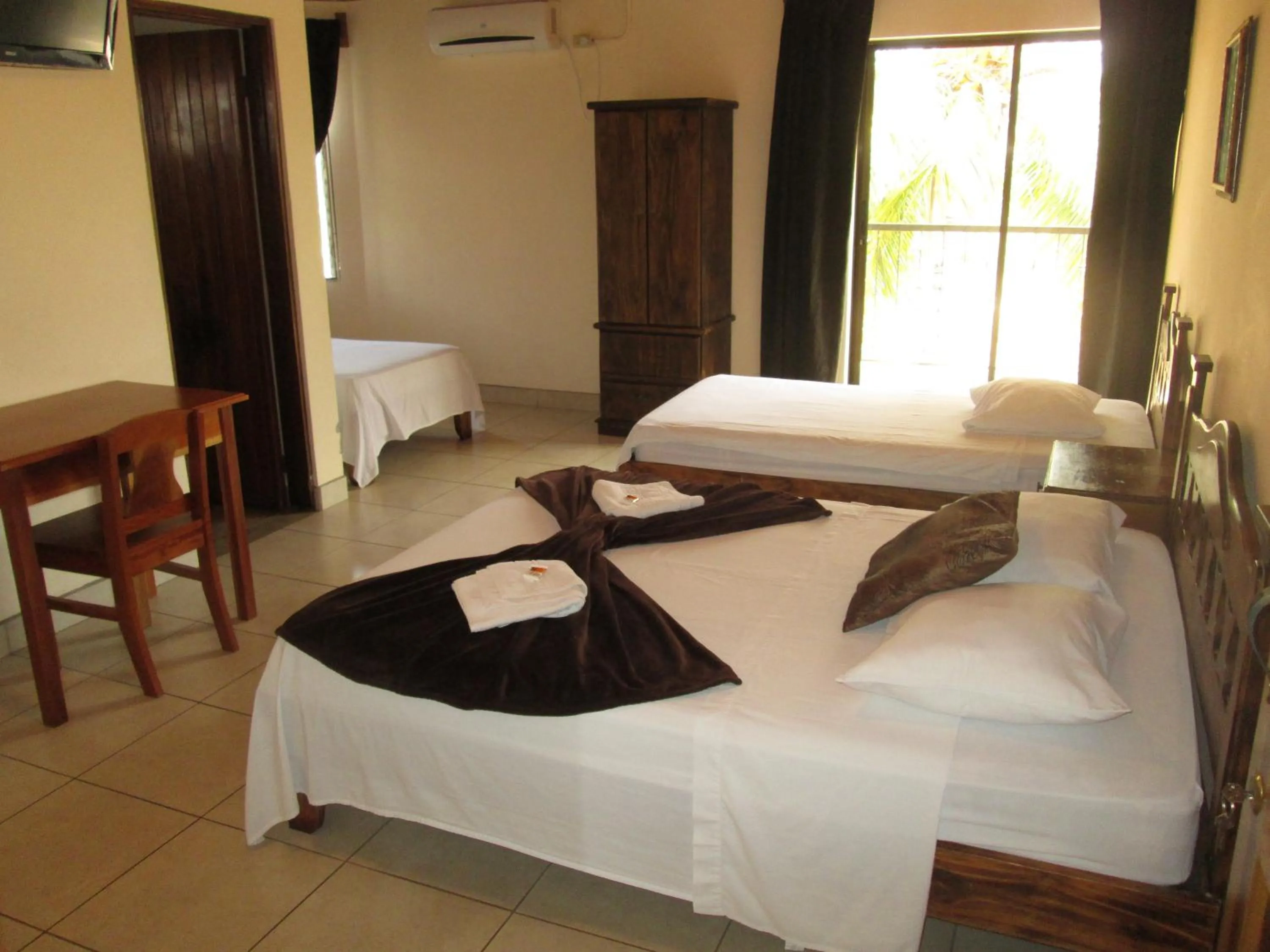 Day, Bed in Hotel La Punta