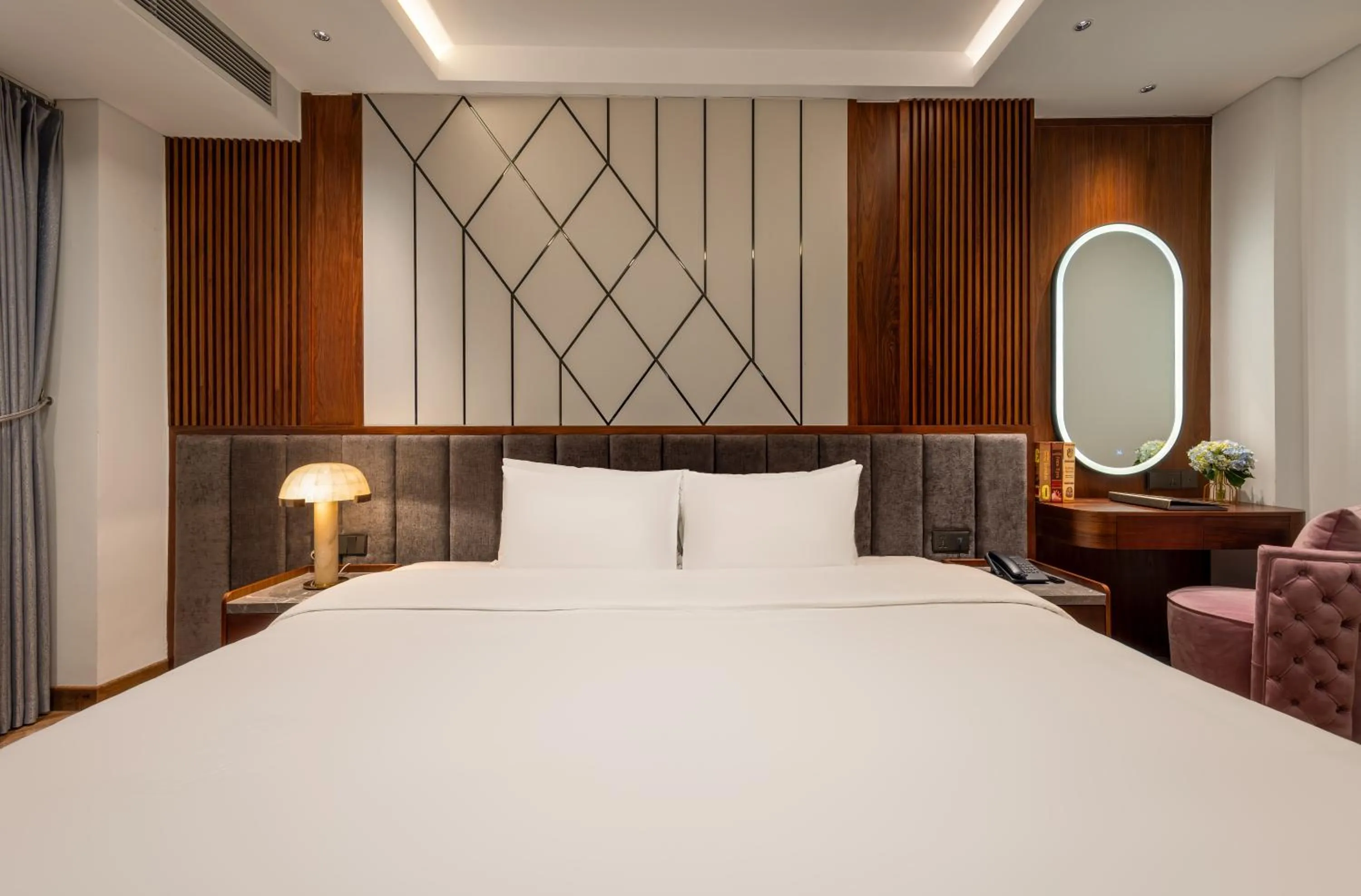 Bed in H Hôtel L'Art Hanoi