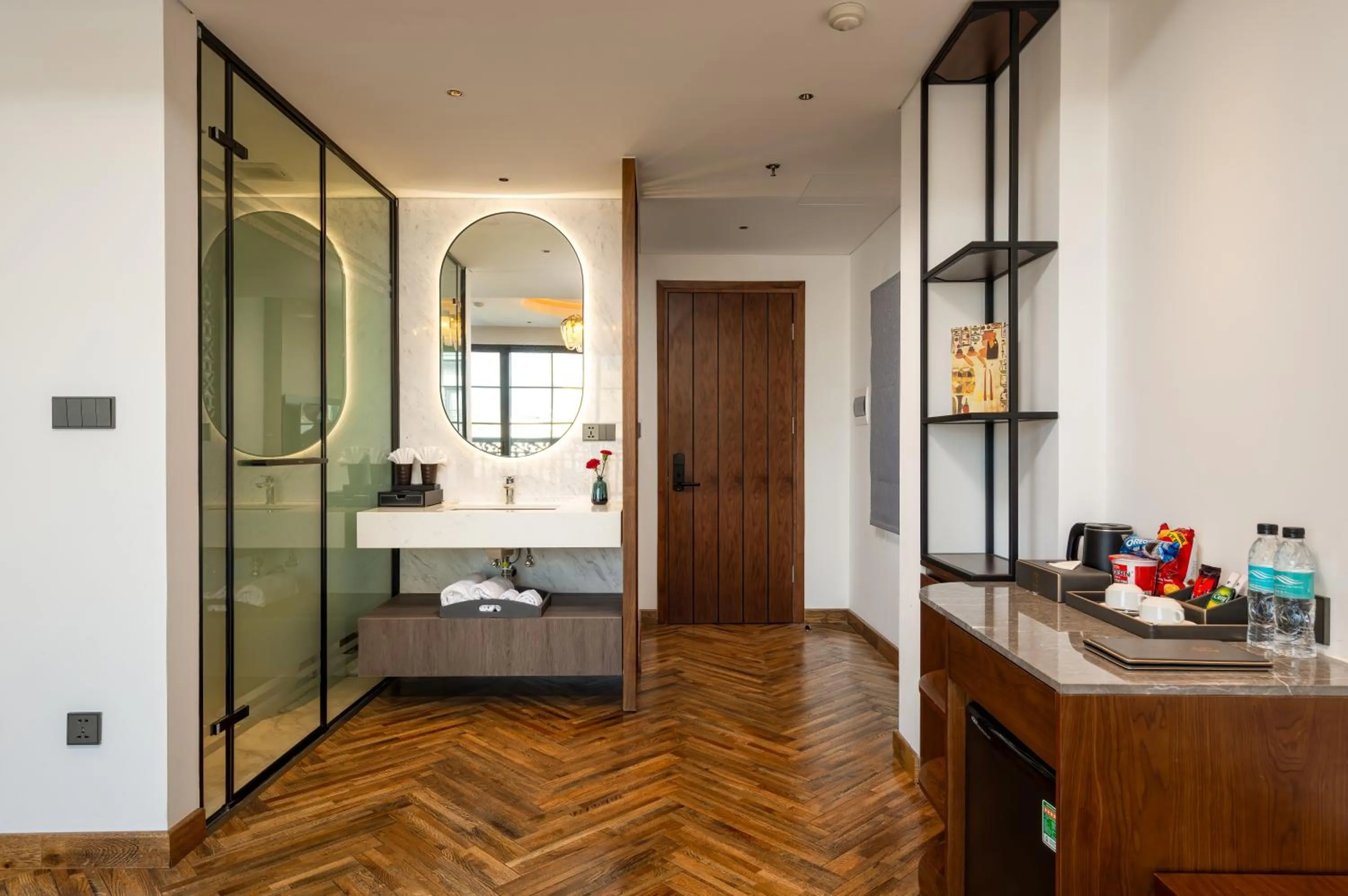 Shower in H Hôtel L'Art Hanoi