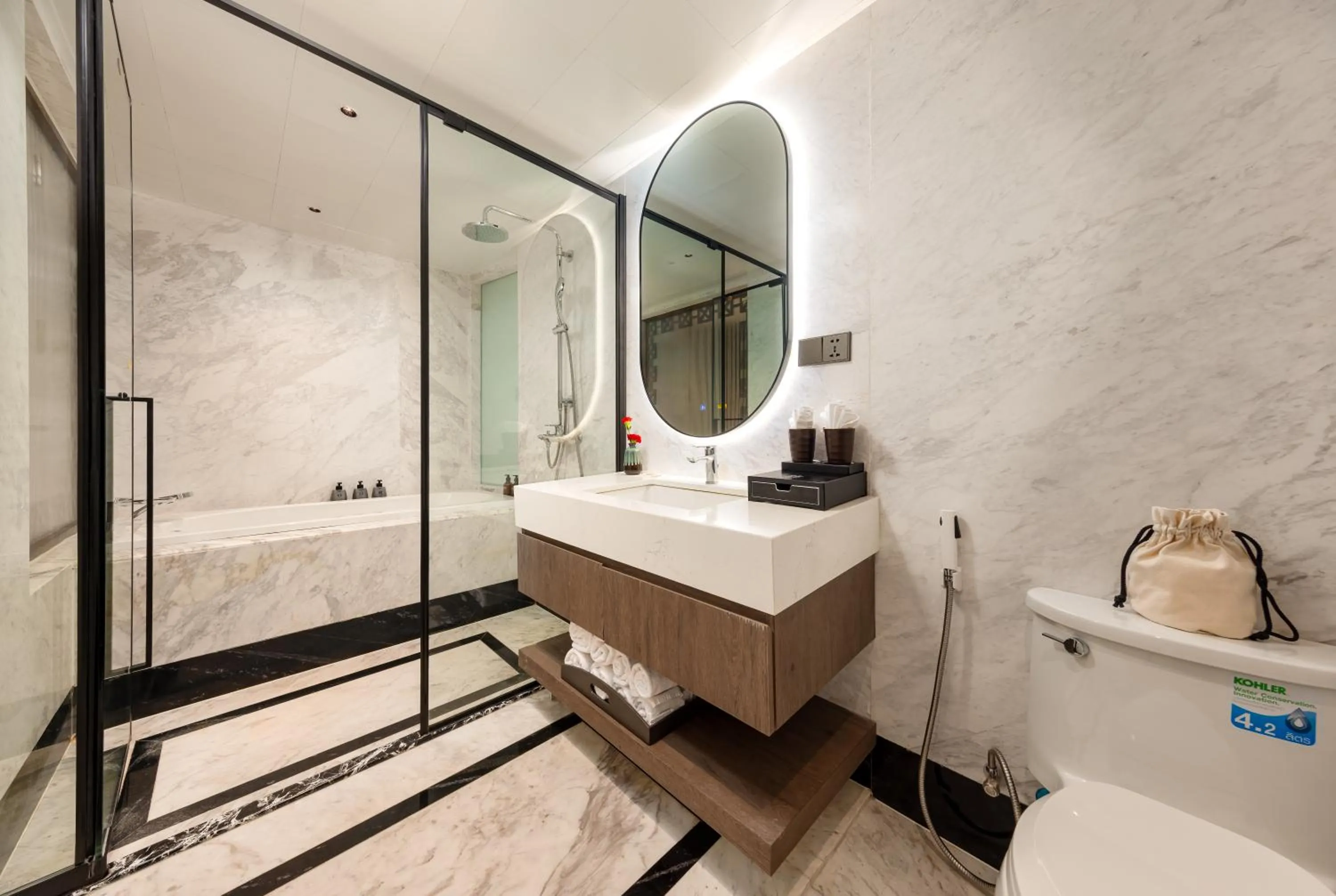 Bed in H Hôtel L'Art Hanoi