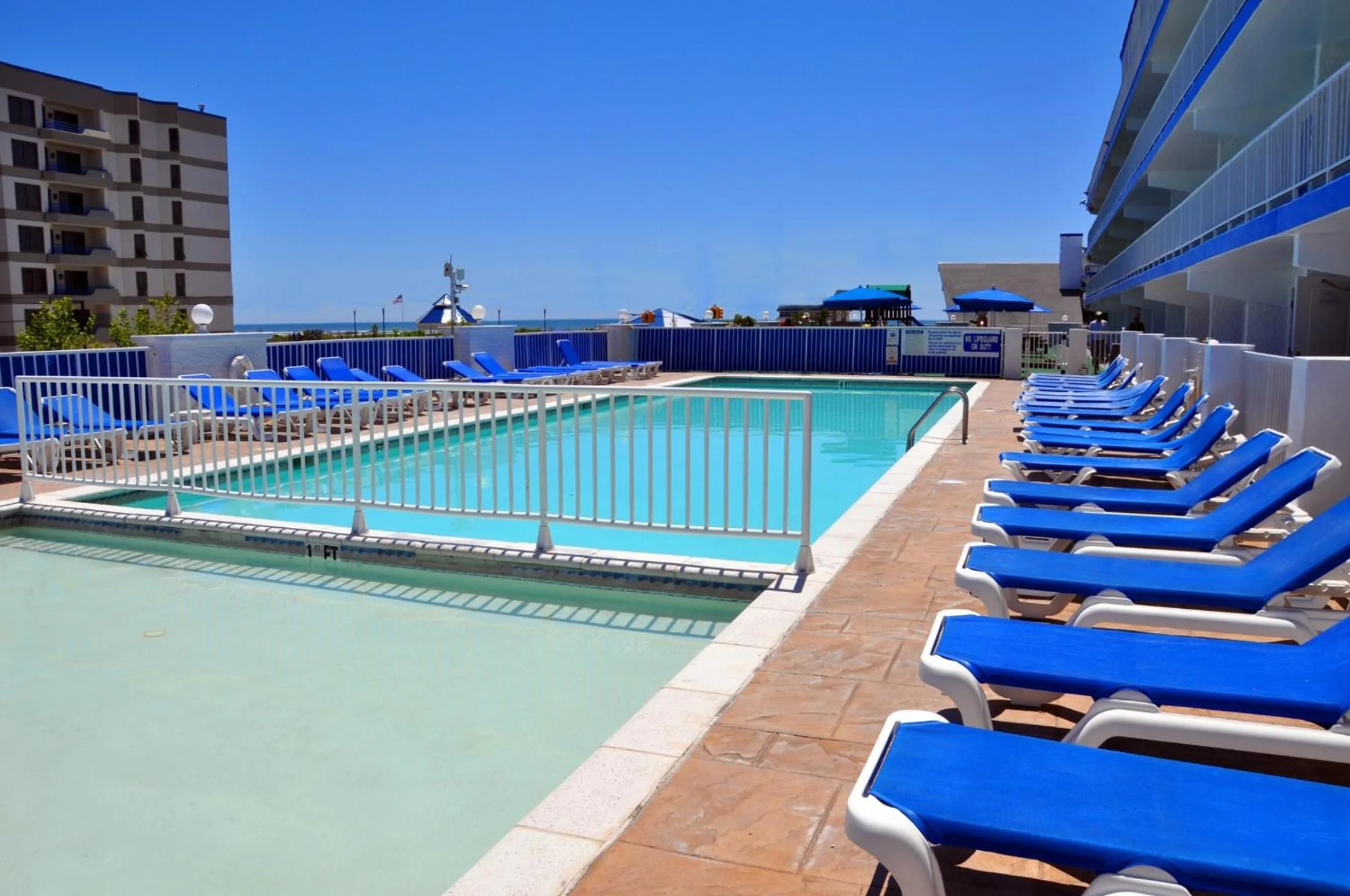 Summer in Admiral Resort Motel