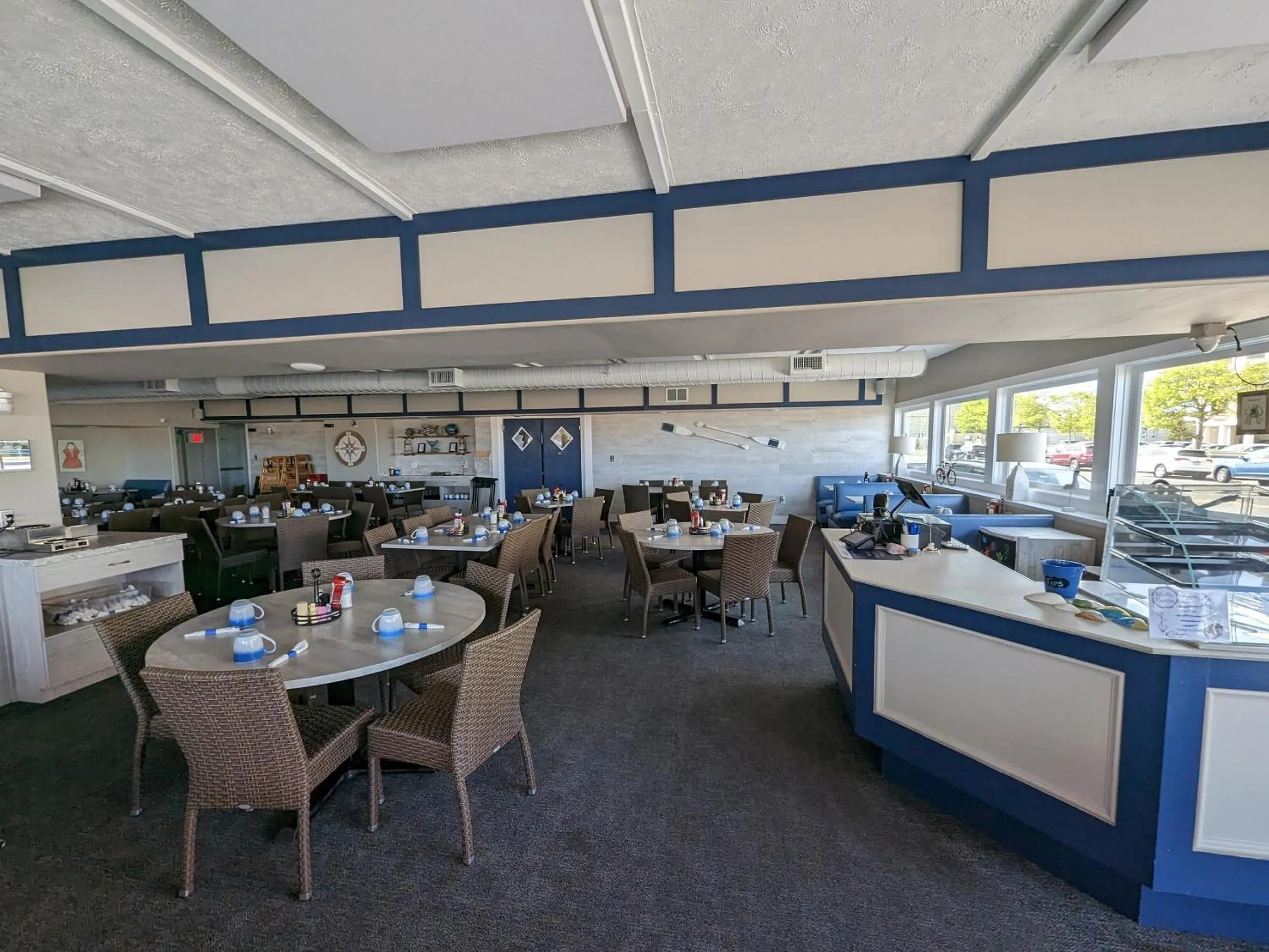 Property building in Admiral Resort Motel