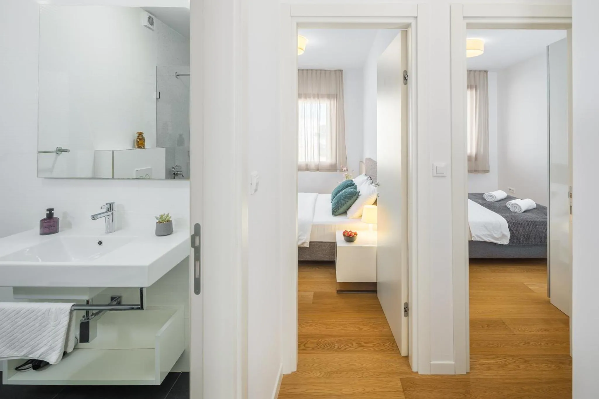 Premium Apartment with Private Garden - single occupancy in Maj Premium Residence