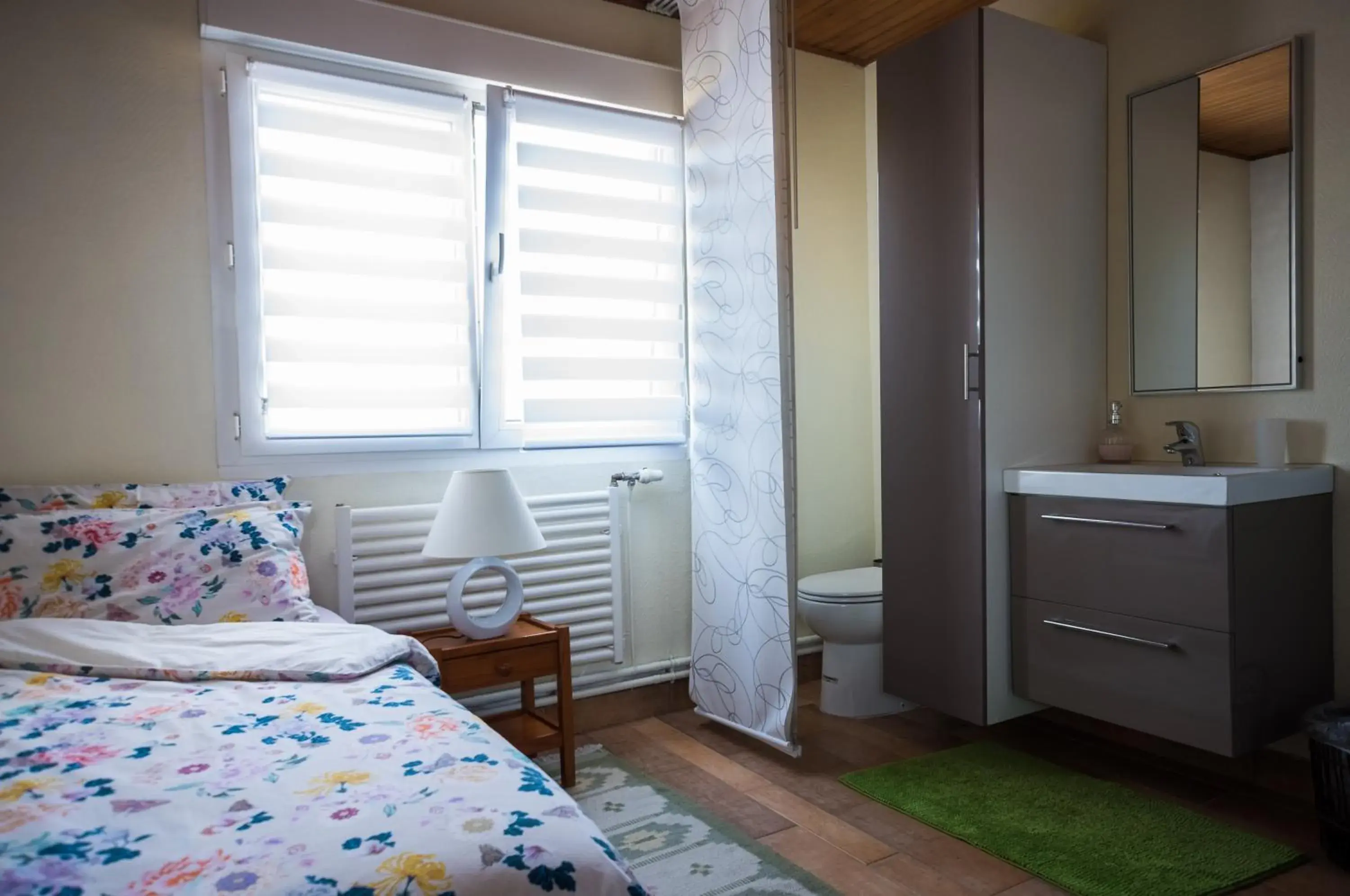 Single Room with Garden View - single occupancy in Annette's Home Single Room with Garden View - single occupancy in Annette's Home