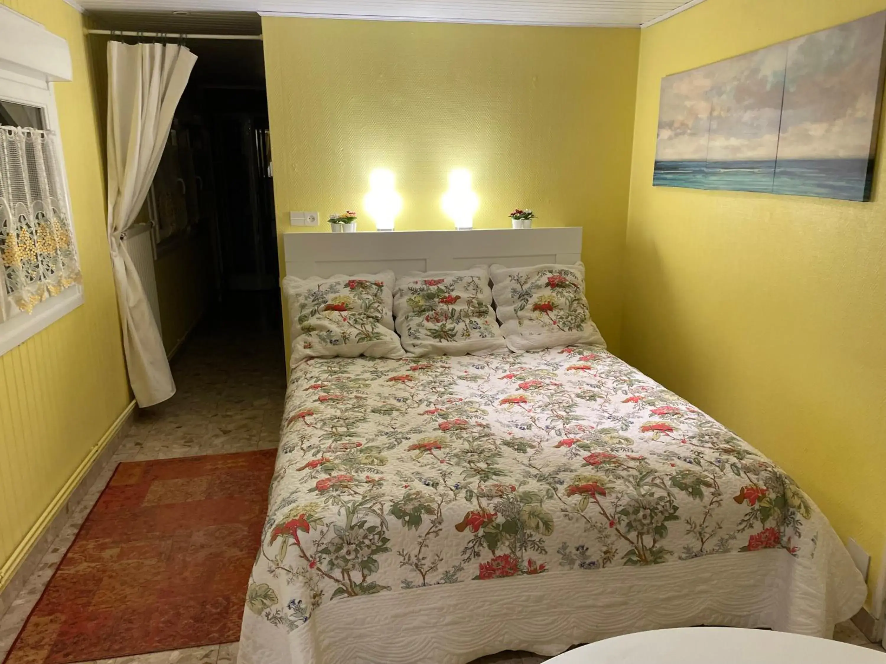 Double Room with Spa Bath in Annette's Home Double Room with Spa Bath in Annette's Home