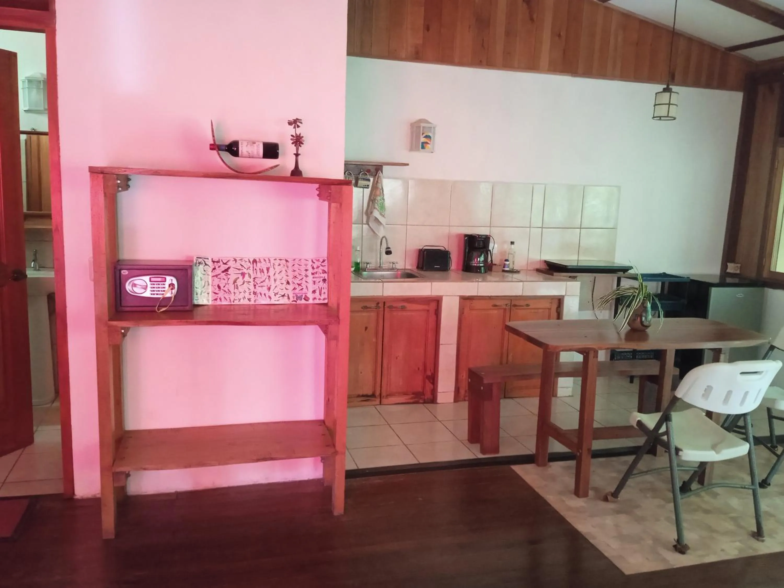 Kitchen or kitchenette in Cabañas Bajo Bosque Drake