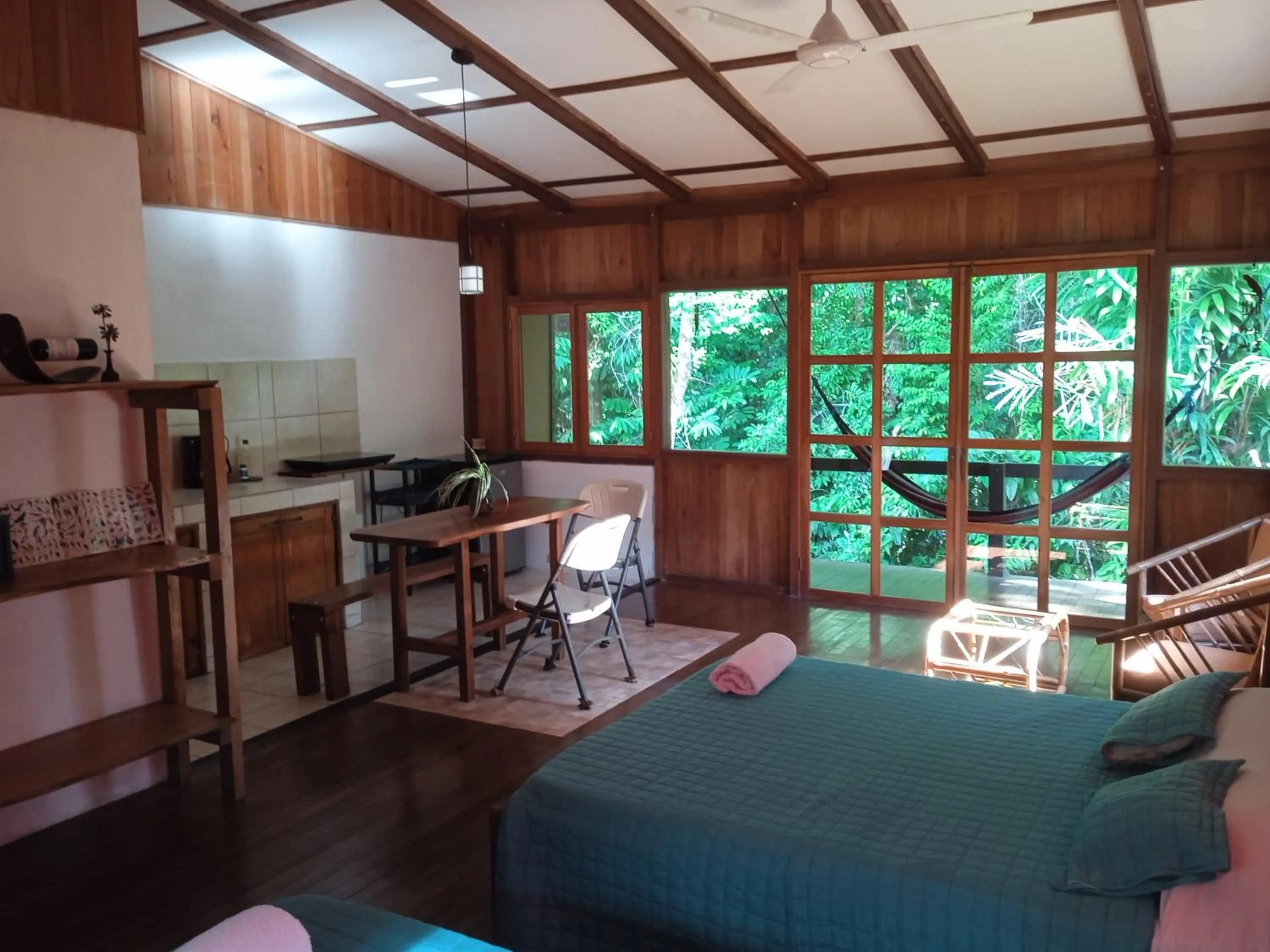 Cabañas Bajo Bosque Drake