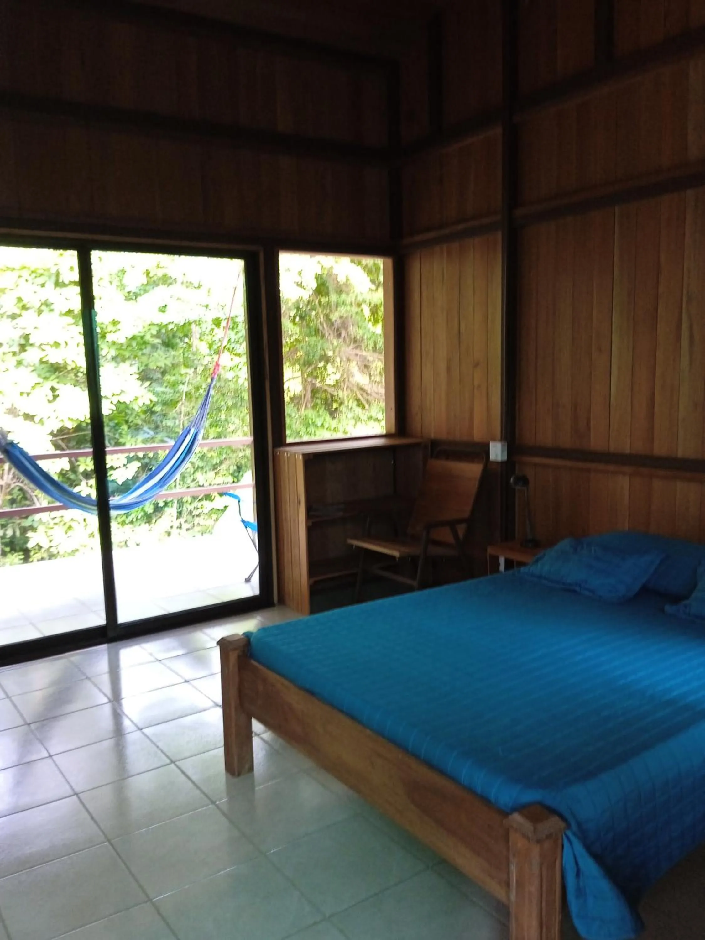 Photo of the whole room, Bed in Cabañas Bajo Bosque Drake