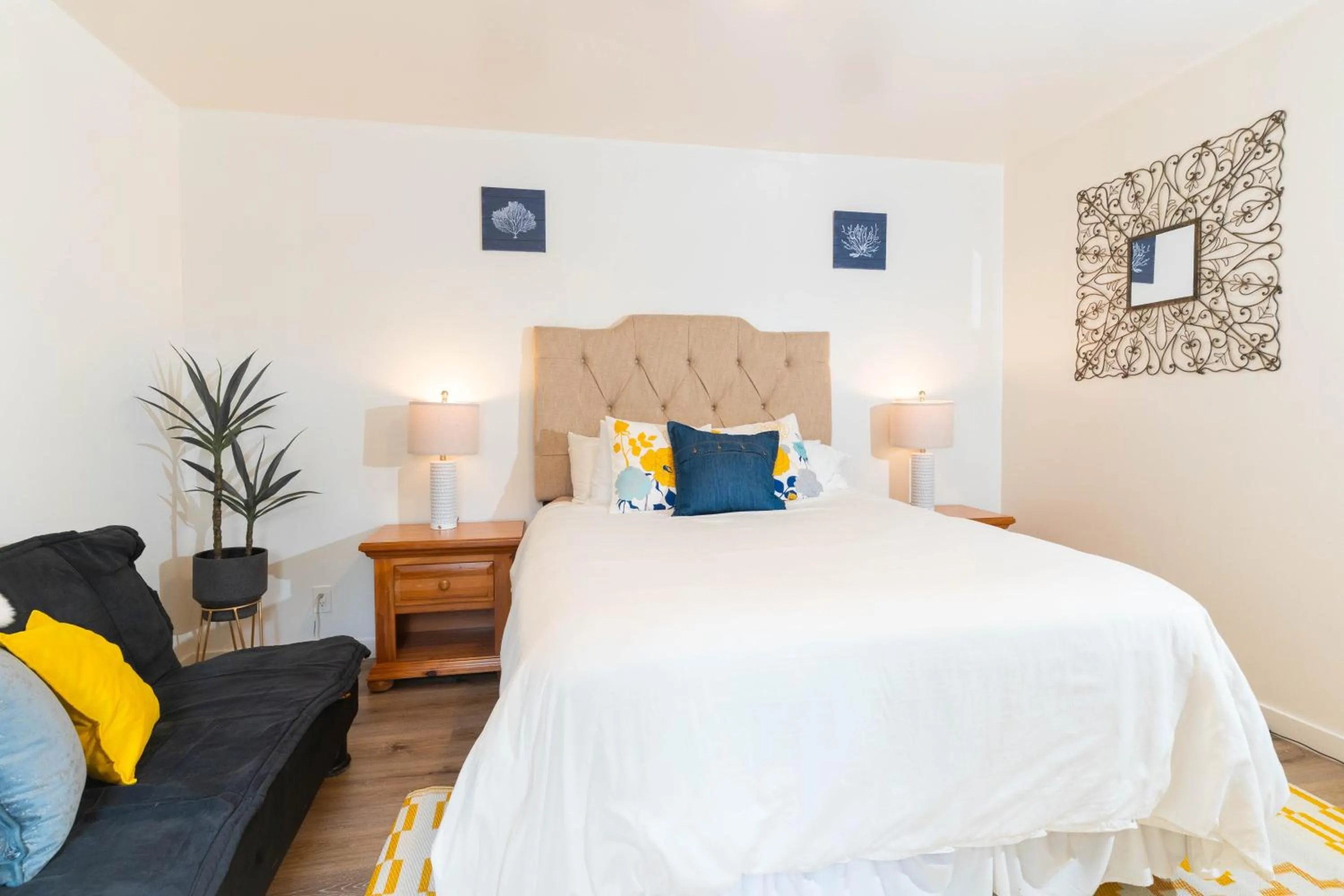 Bedroom, Bed in Beachwalk Villas