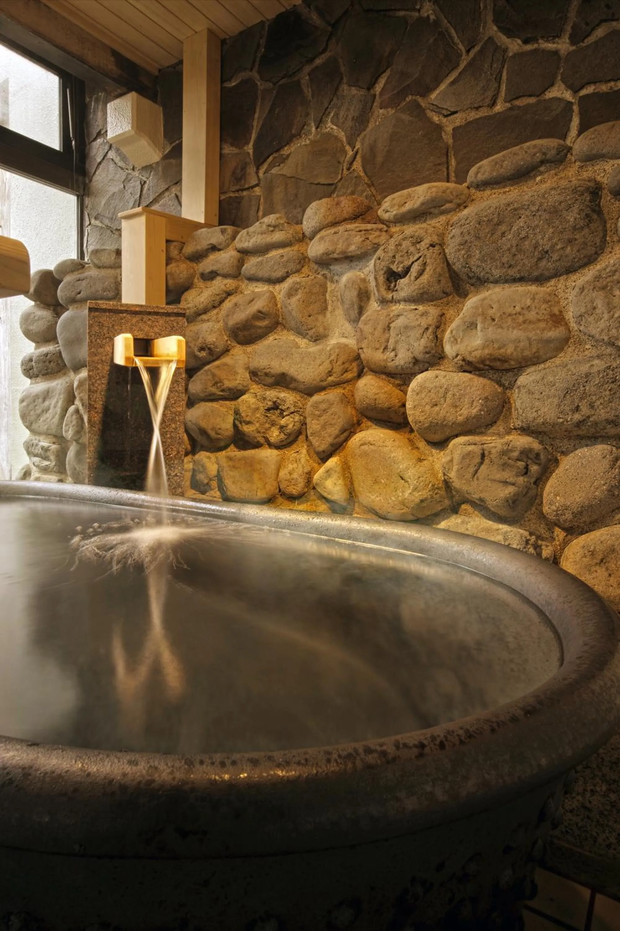 Hot Spring Bath in Aishinkan