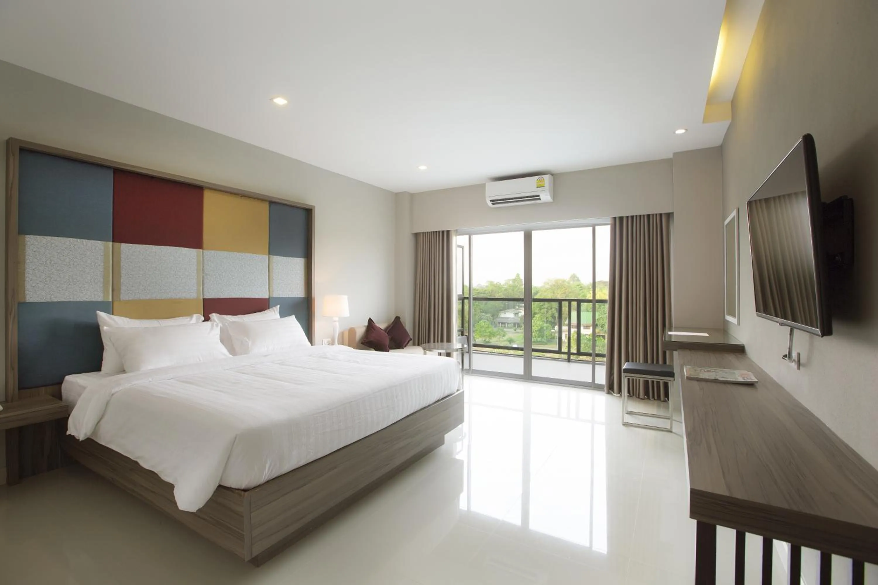Photo of the whole room in V Hotel Ubon Ratchathani
