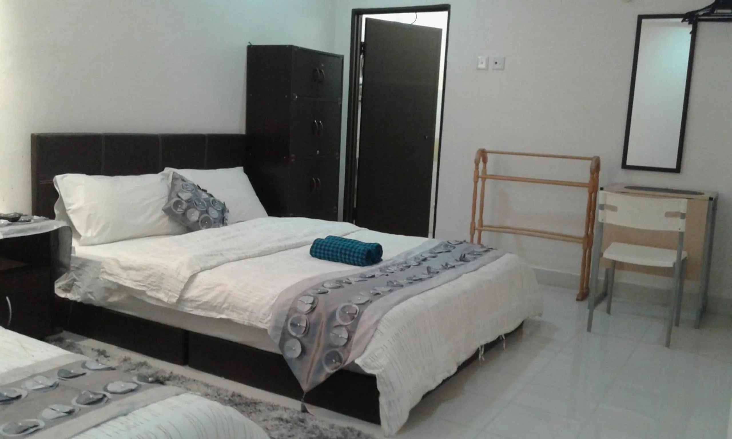 Bedroom, Bed in Best Seven Inn