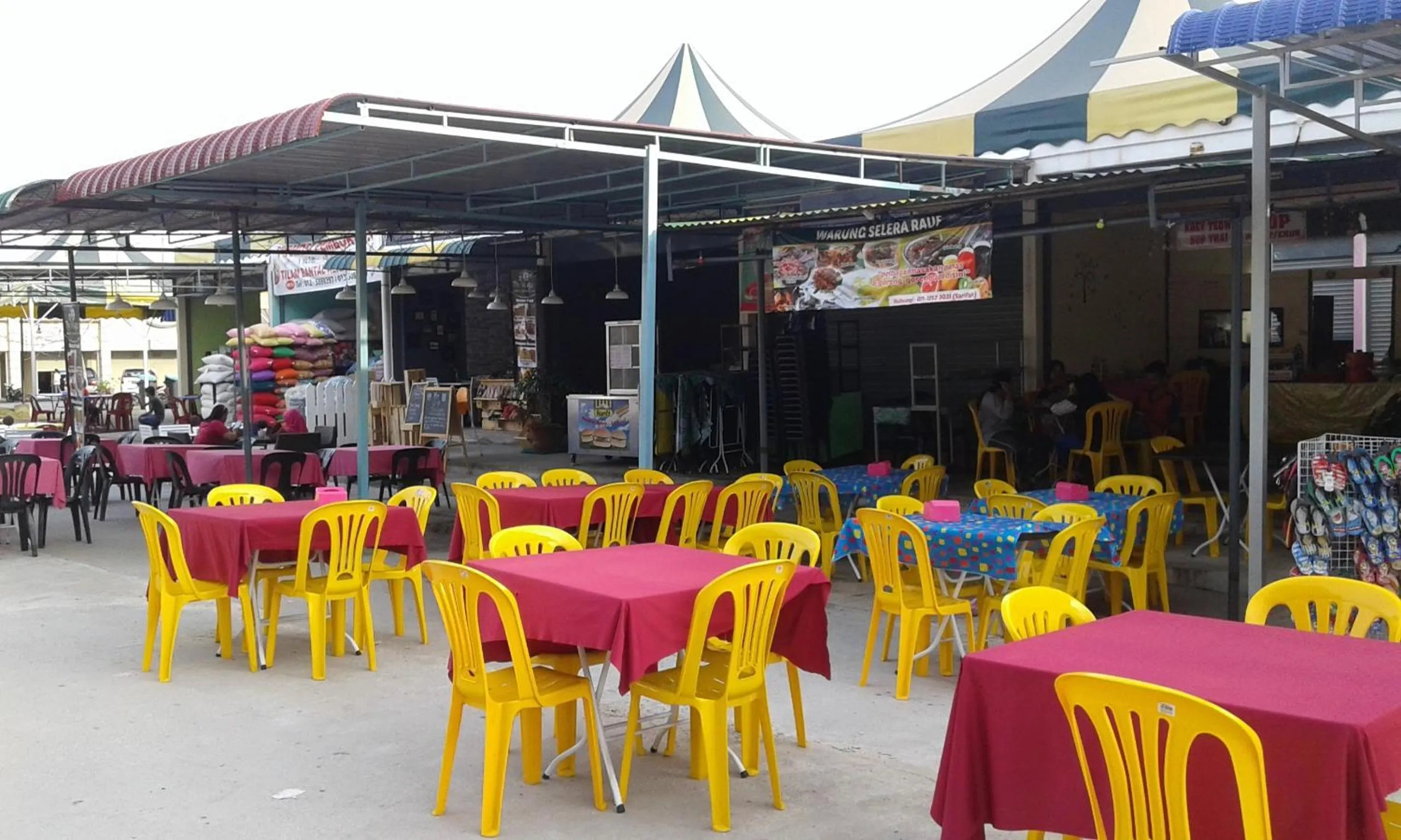 Restaurant/places to eat in Best Seven Inn