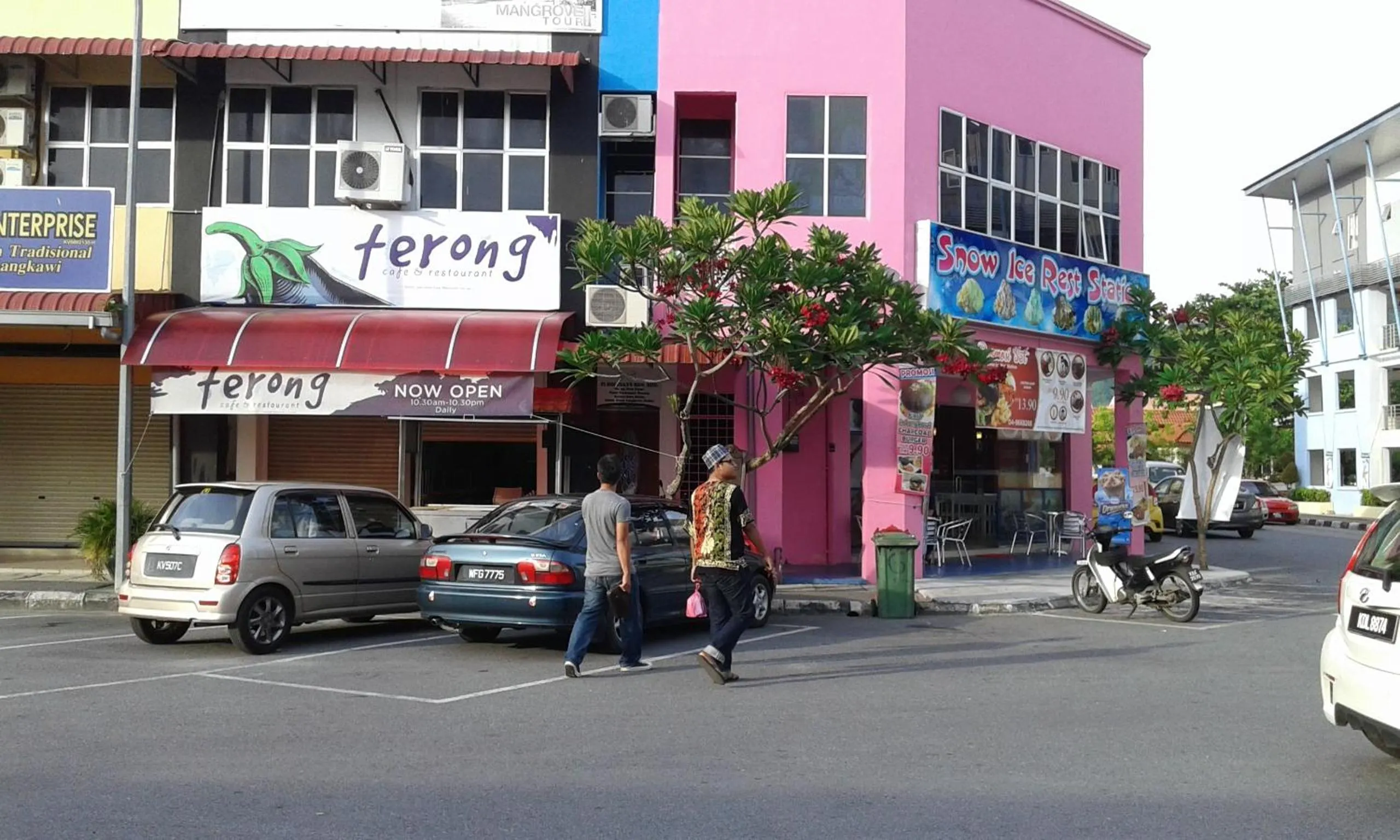 Restaurant/places to eat in Best Seven Inn