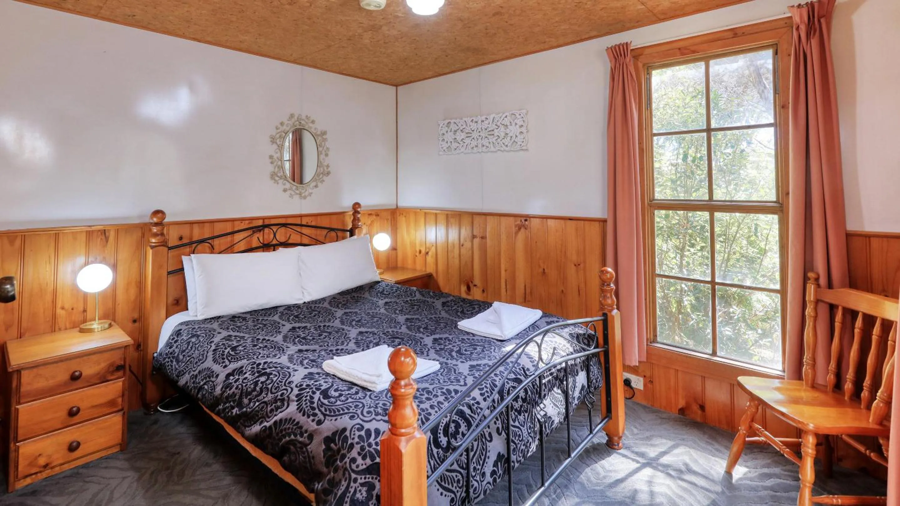 Bed in Crayfish Creek Van & Cabin Park