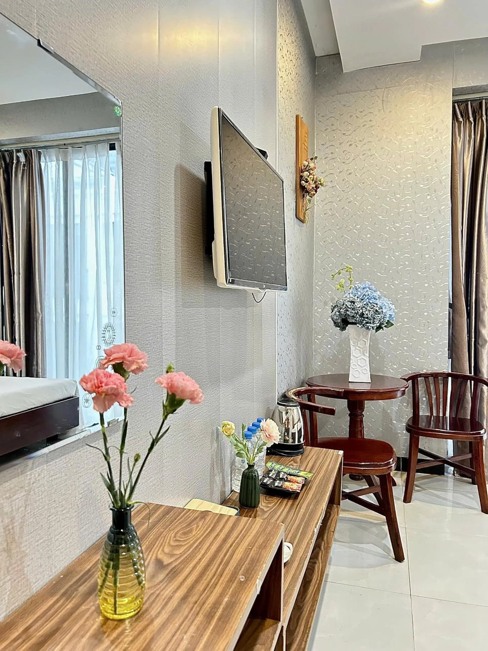 Living room in BeSea Hotel