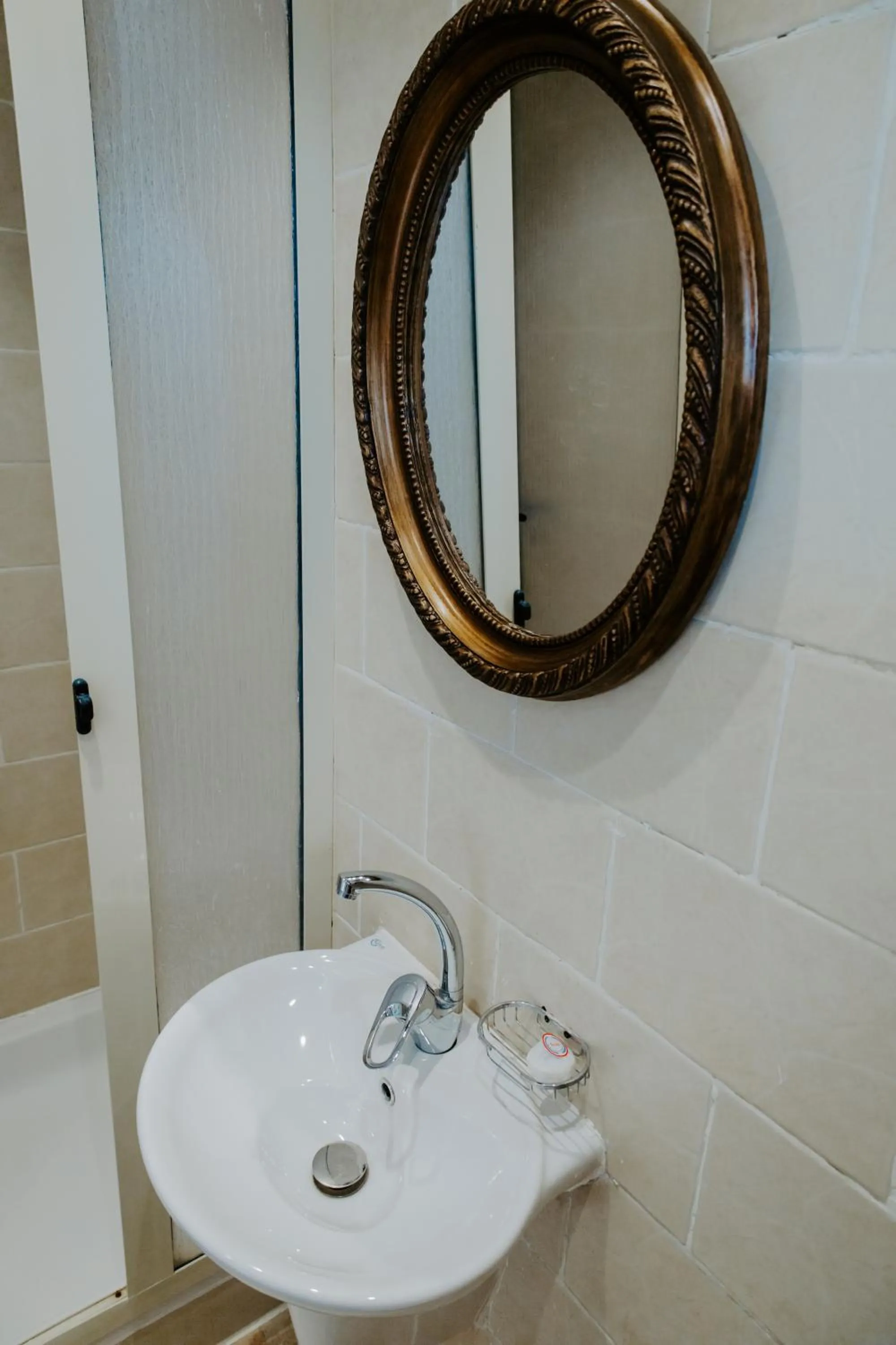 Bathroom in Aton Suites Luxor Resort East Bank Nile View