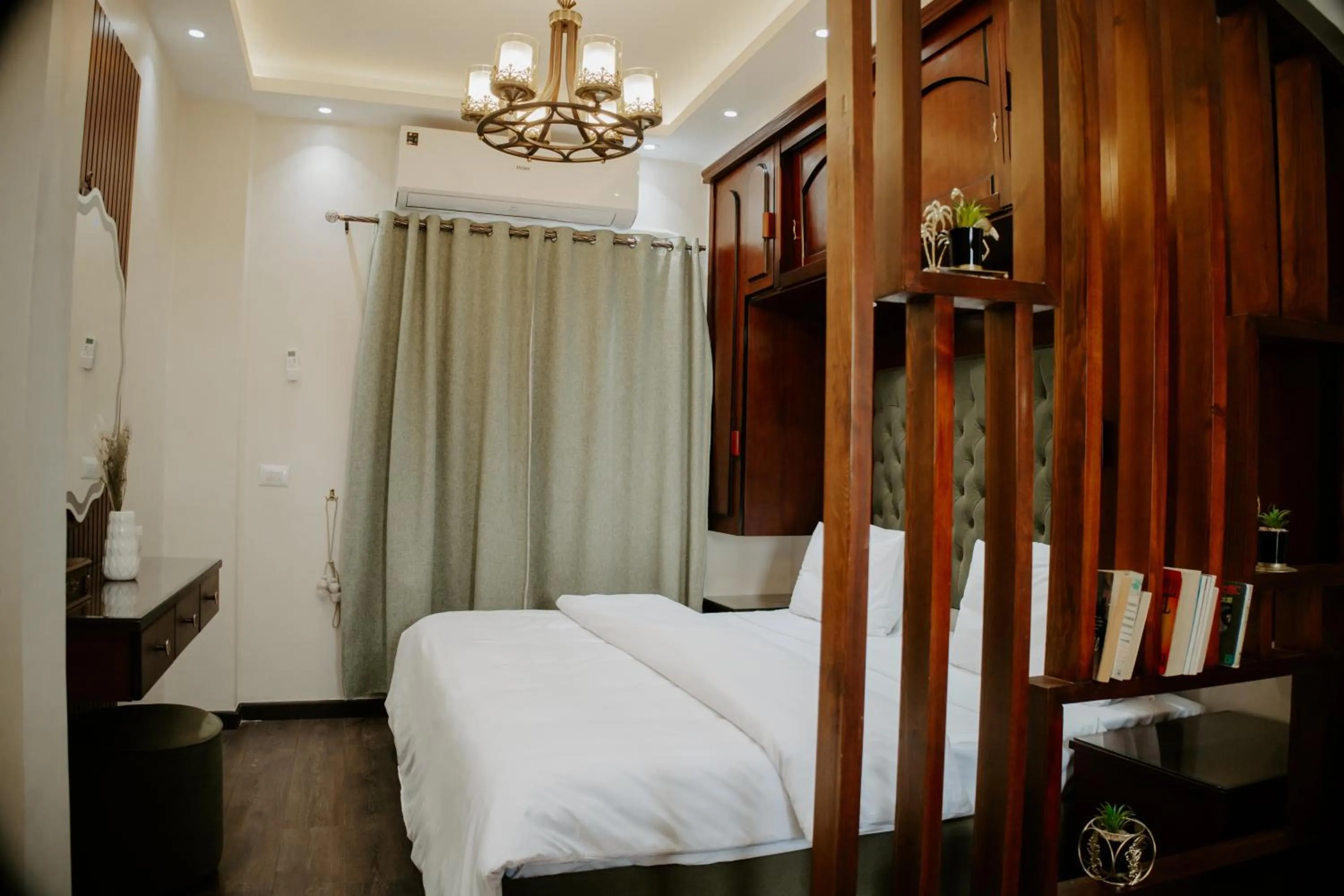 Bed in Aton Suites Luxor Resort East Bank Nile View