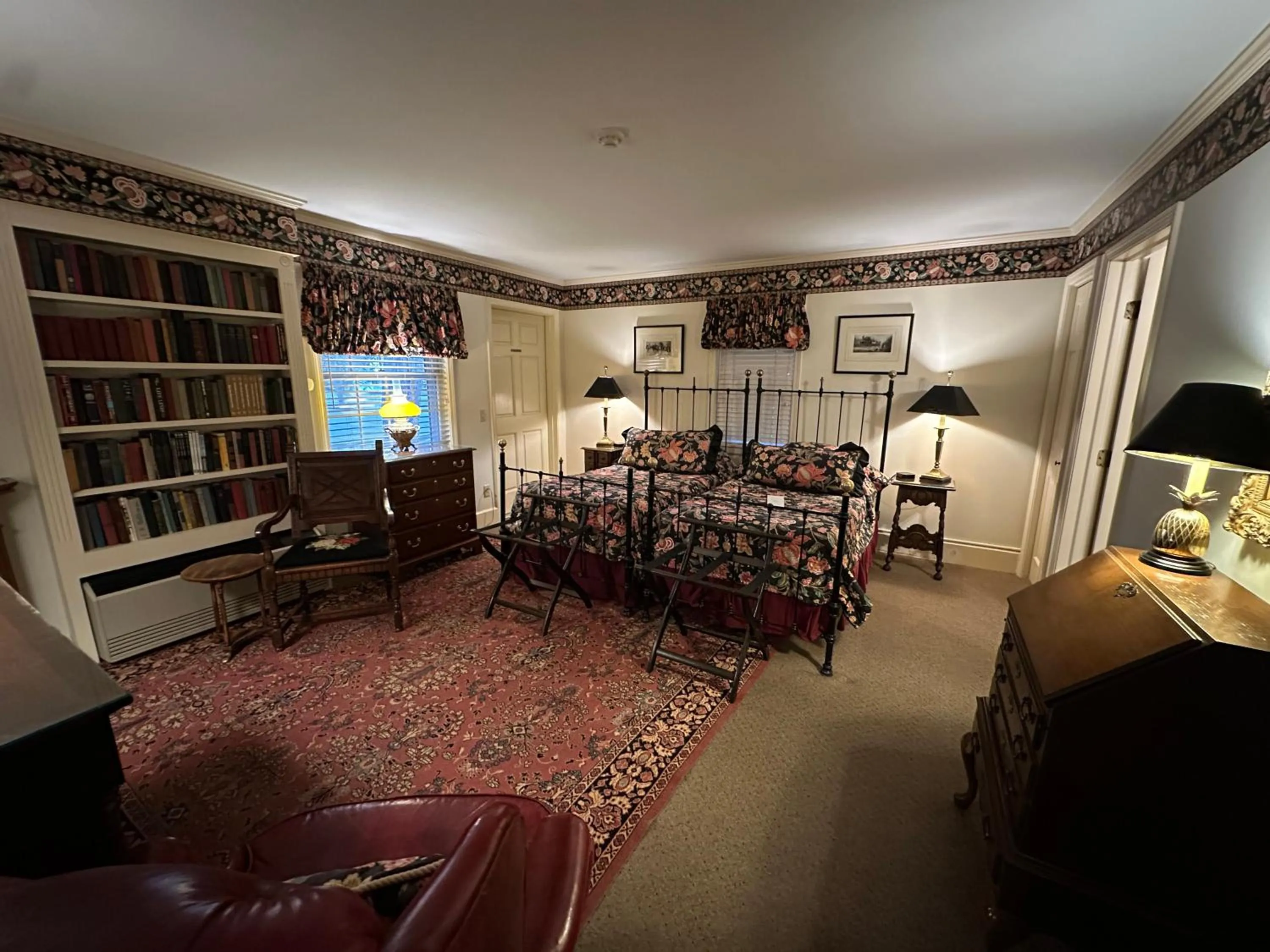 Photo of the whole room in Asa Ransom House