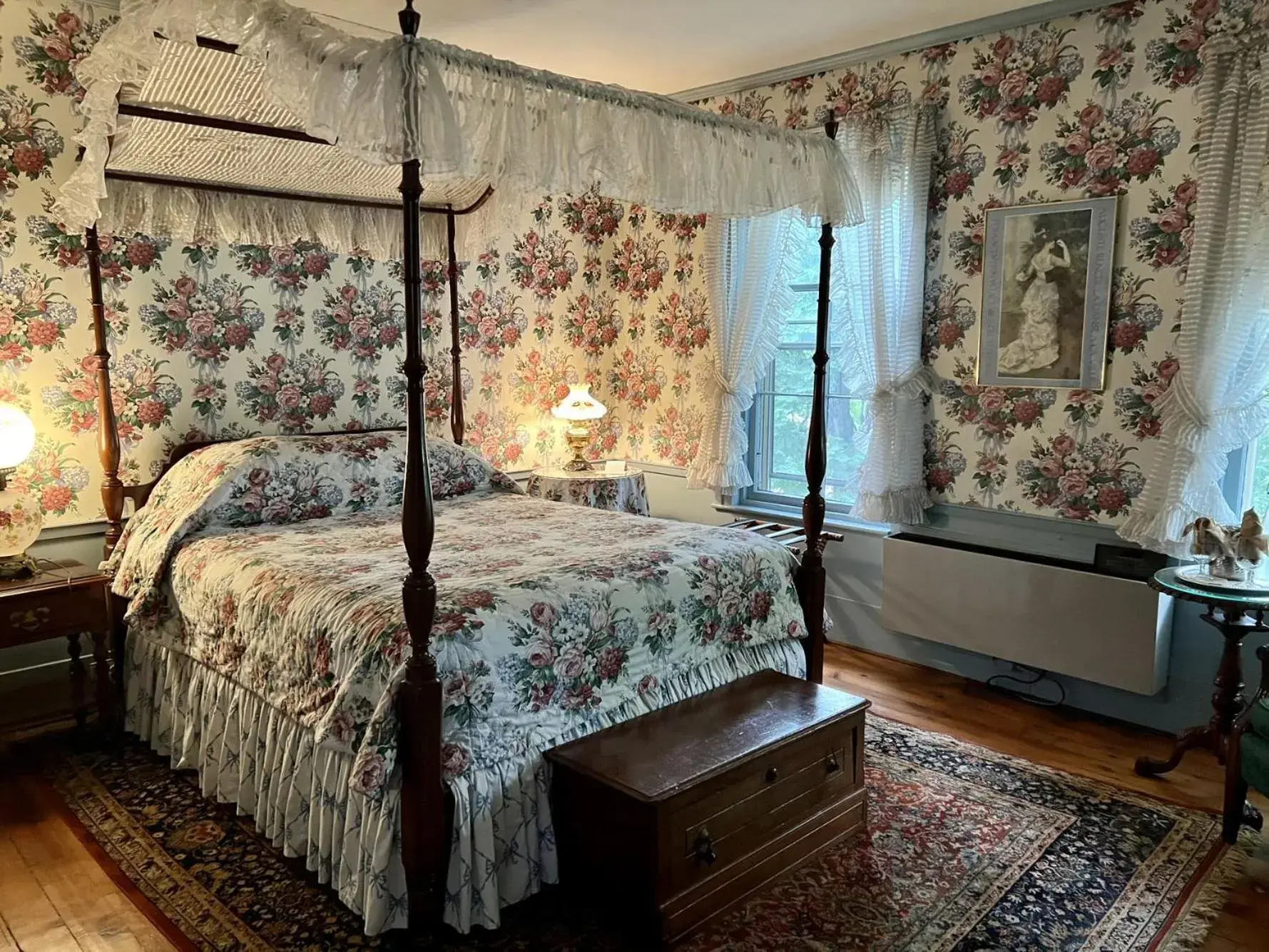 Queen Room in Asa Ransom House Queen Room in Asa Ransom House