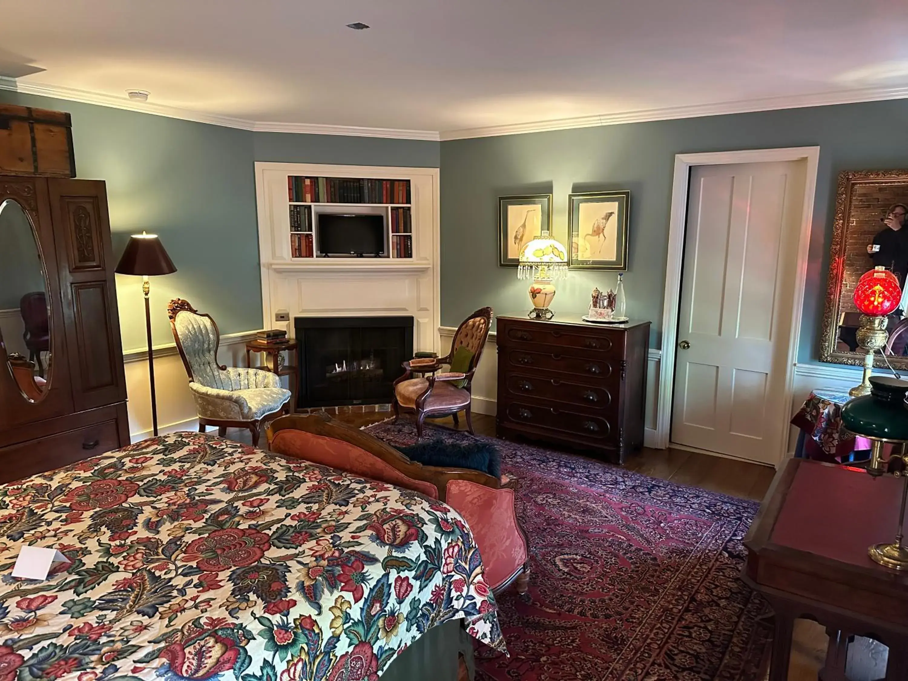 Queen Room in Asa Ransom House Queen Room in Asa Ransom House