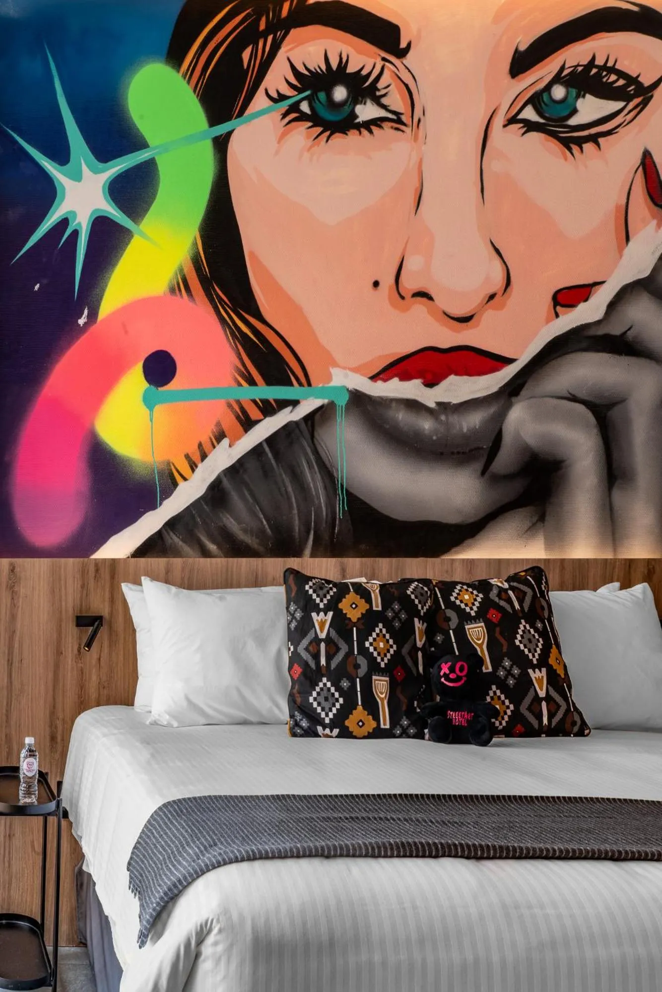 Deluxe Queen Room in Street Art Hotel Roma